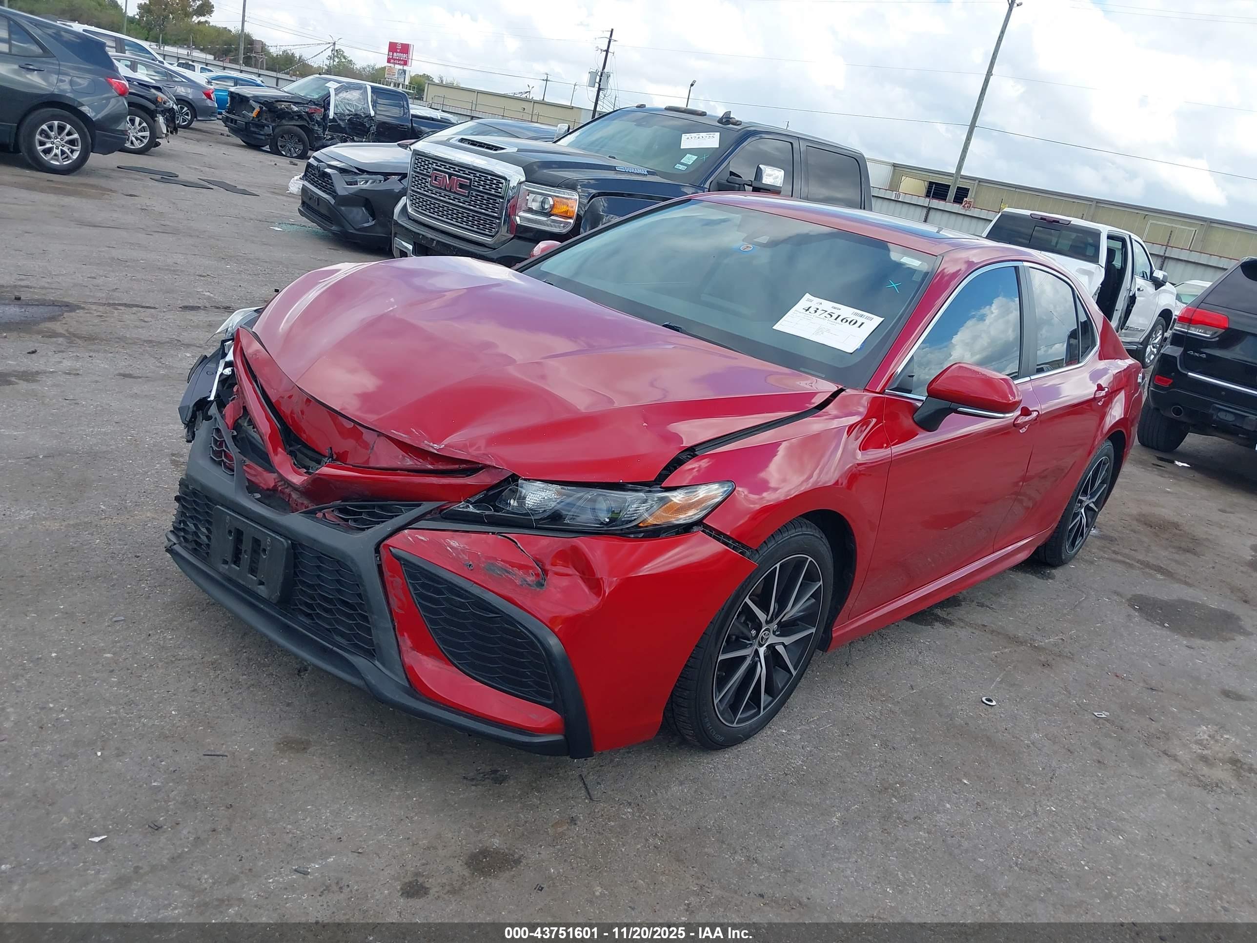 TOYOTA CAMRY image 6