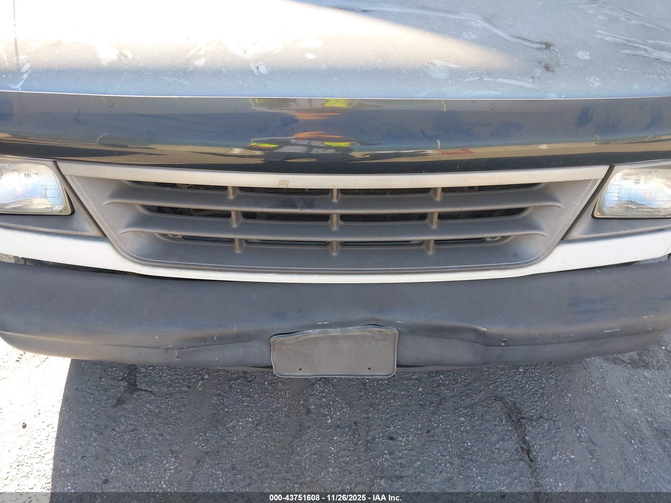 FORD ECONOLINE image 6