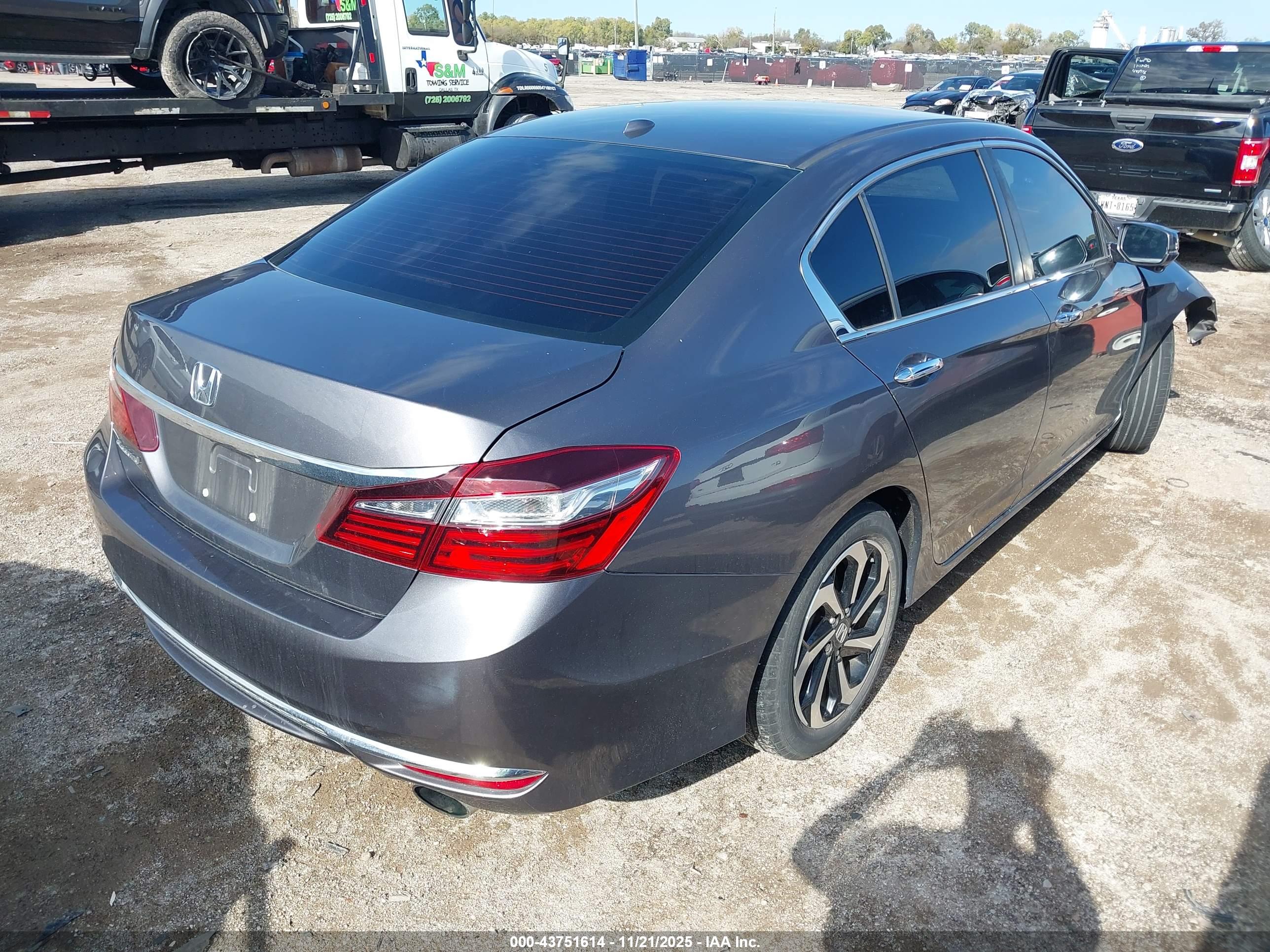 HONDA ACCORD image 4