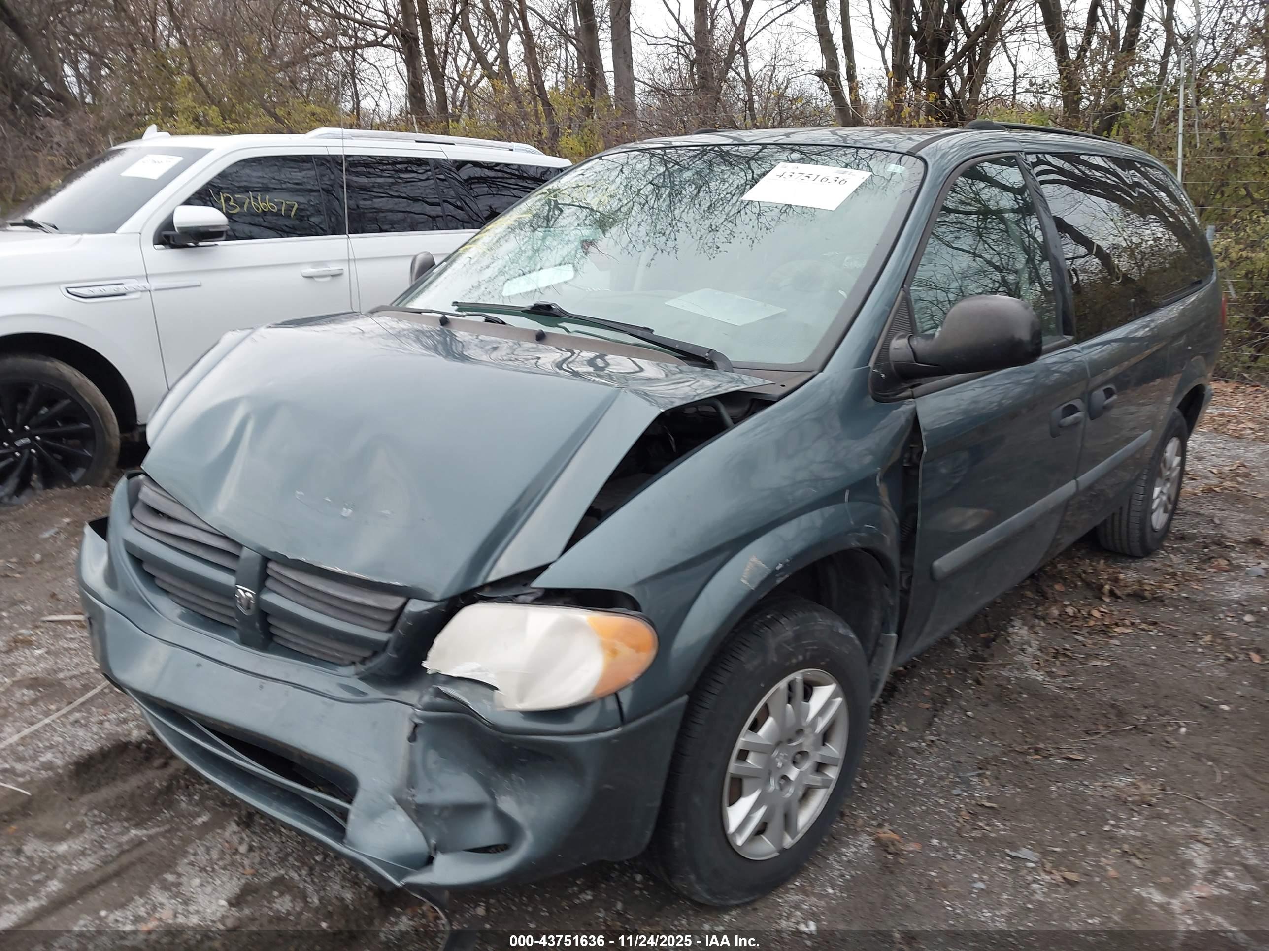 DODGE GRAND image 2