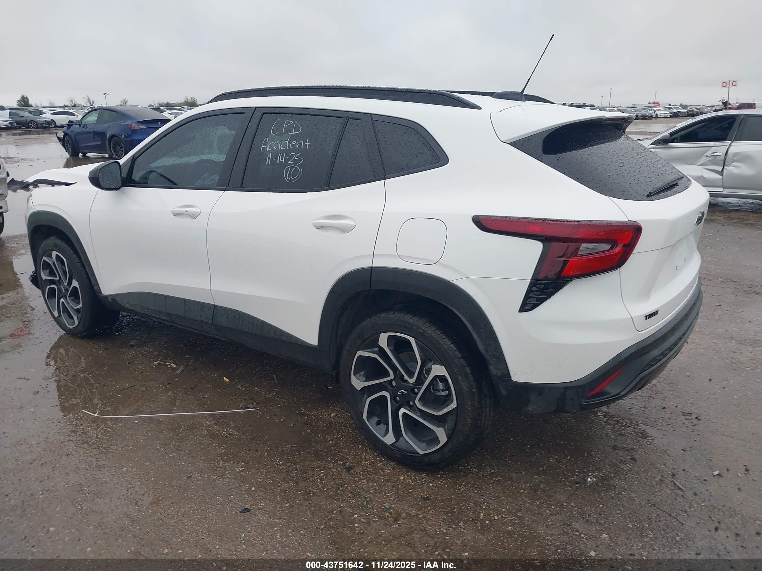 CHEVROLET TRAX image 3