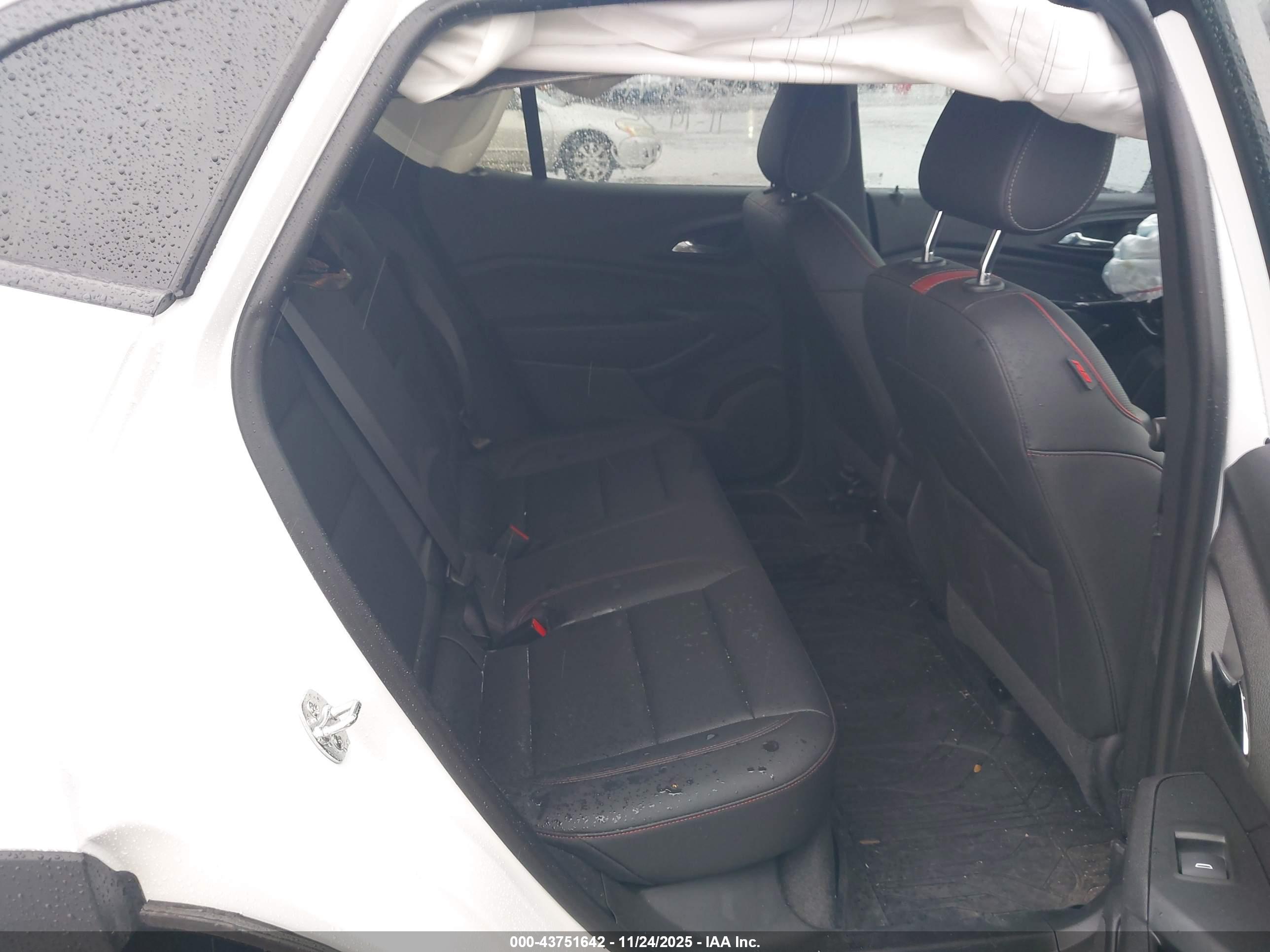 CHEVROLET TRAX image 8
