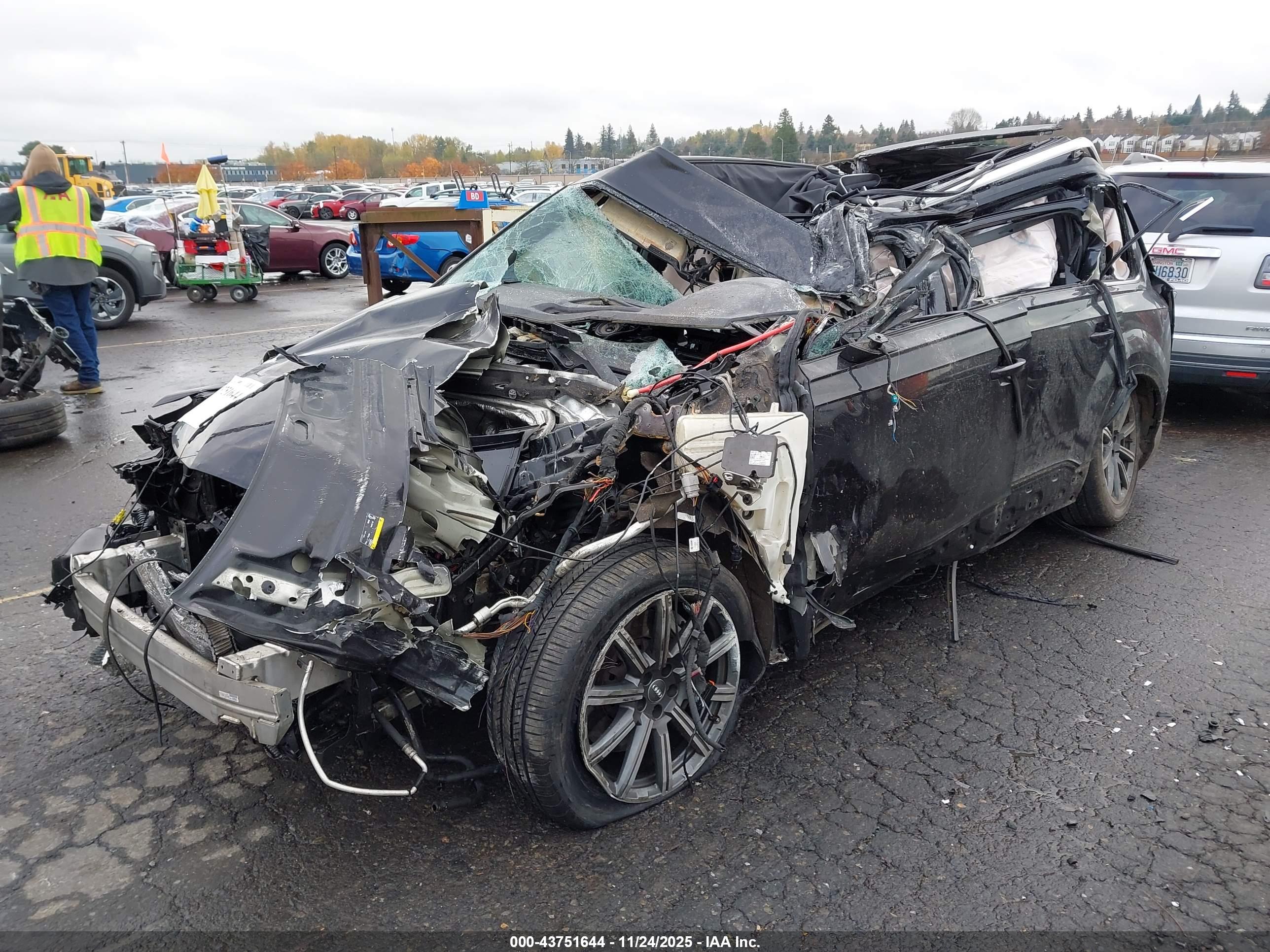 AUDI Q7 image 2