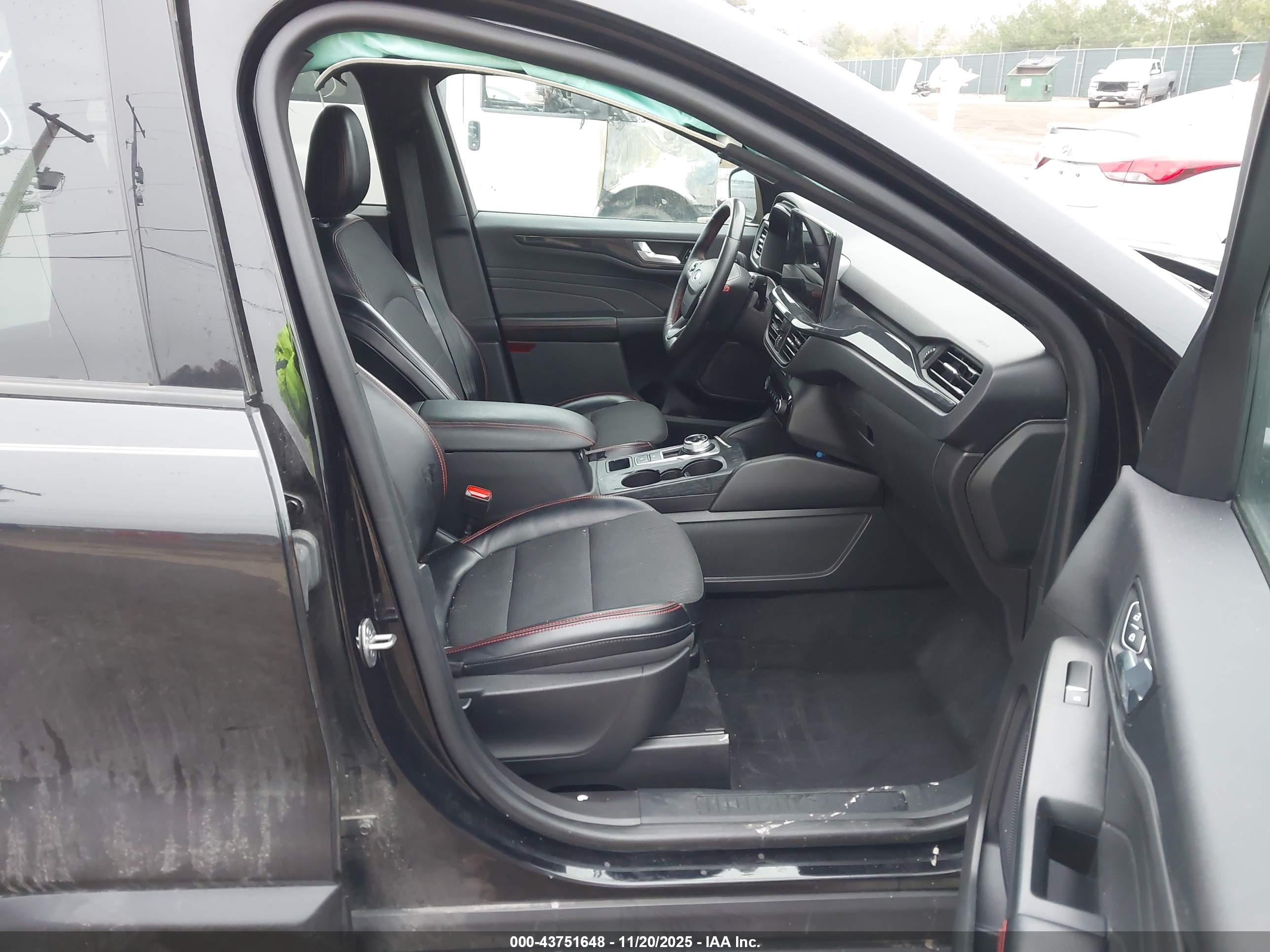 FORD ESCAPE image 5
