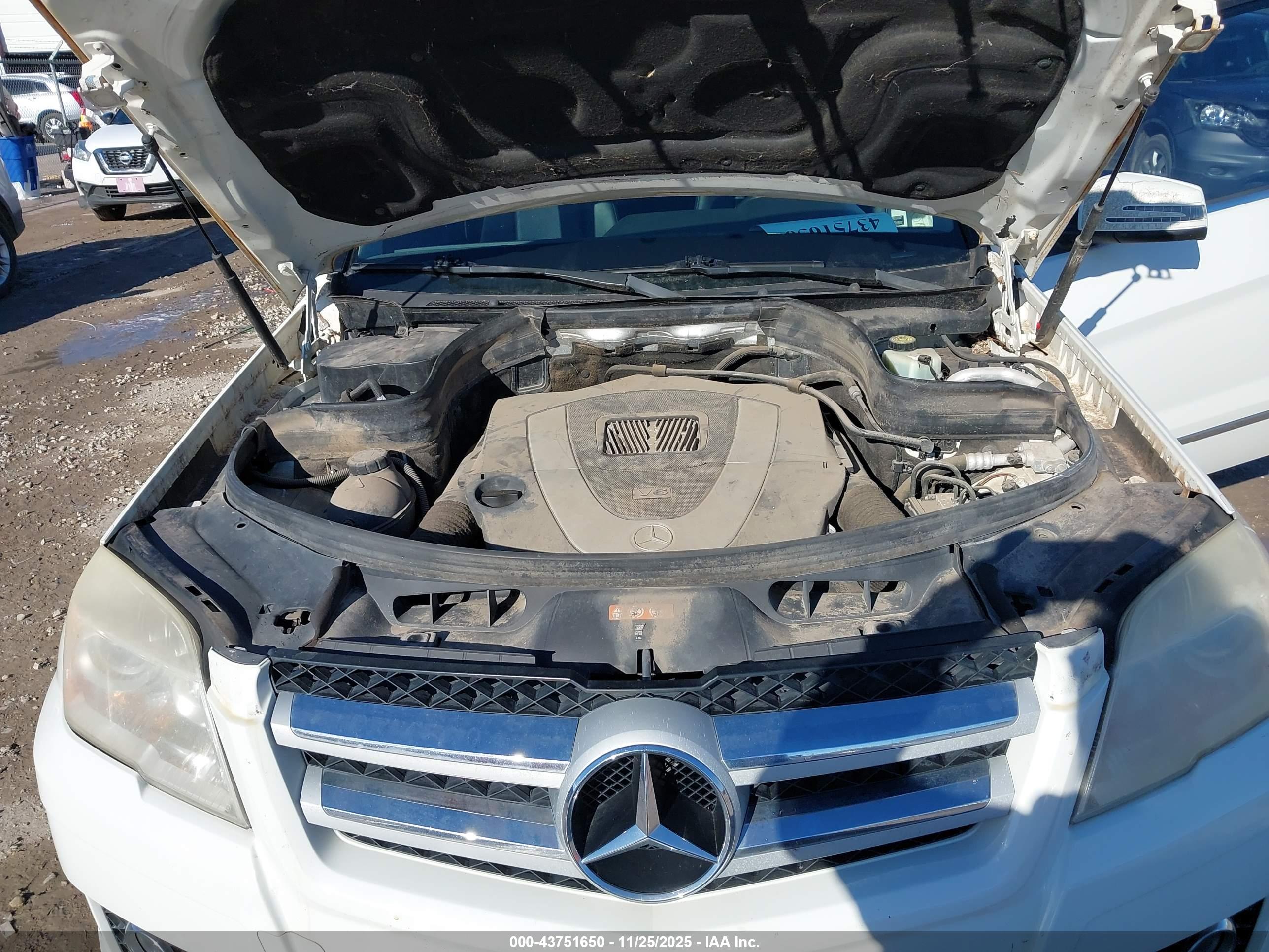 MERCEDES-BENZ GLK image 10