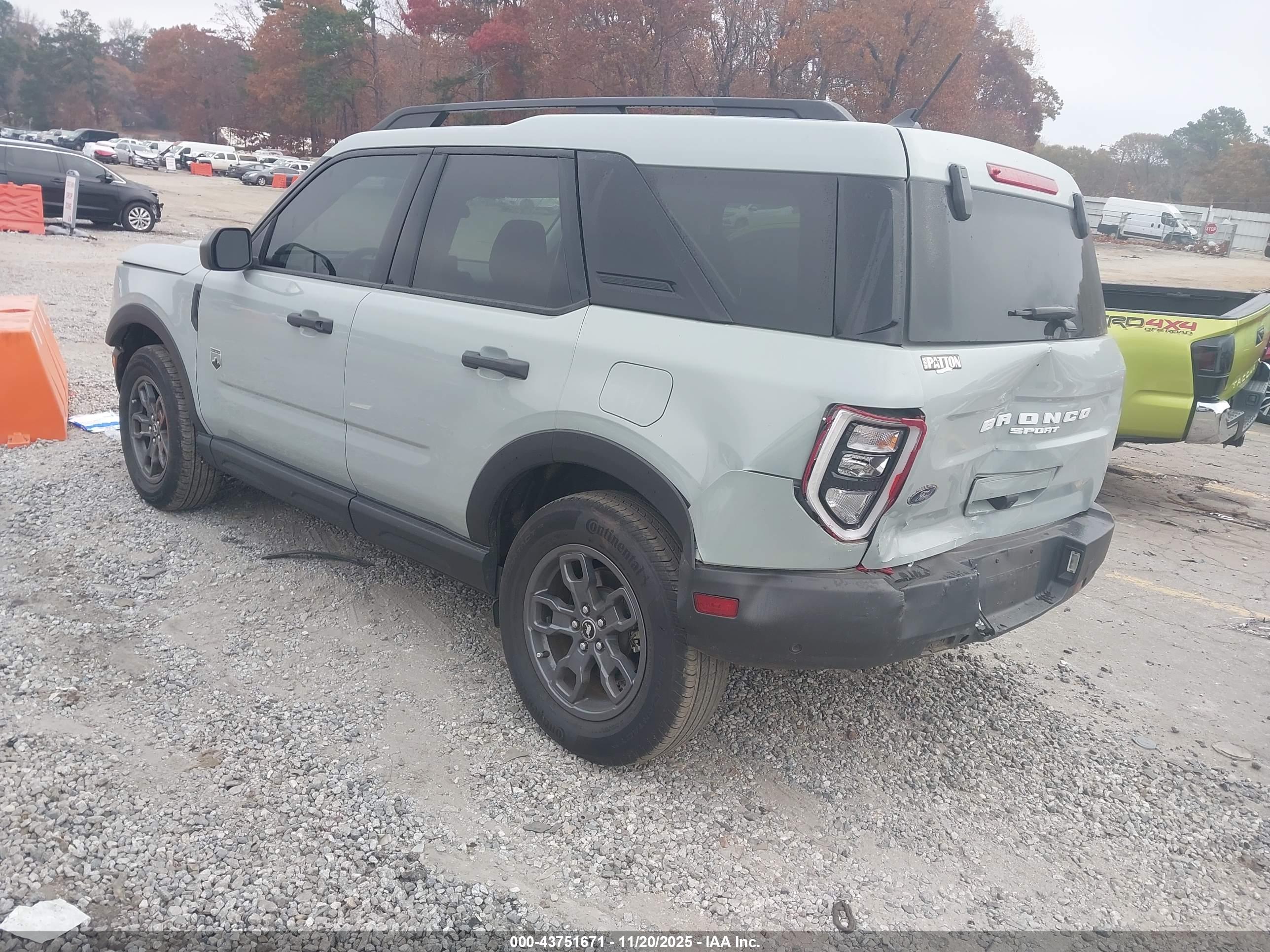 FORD BRONCO image 3