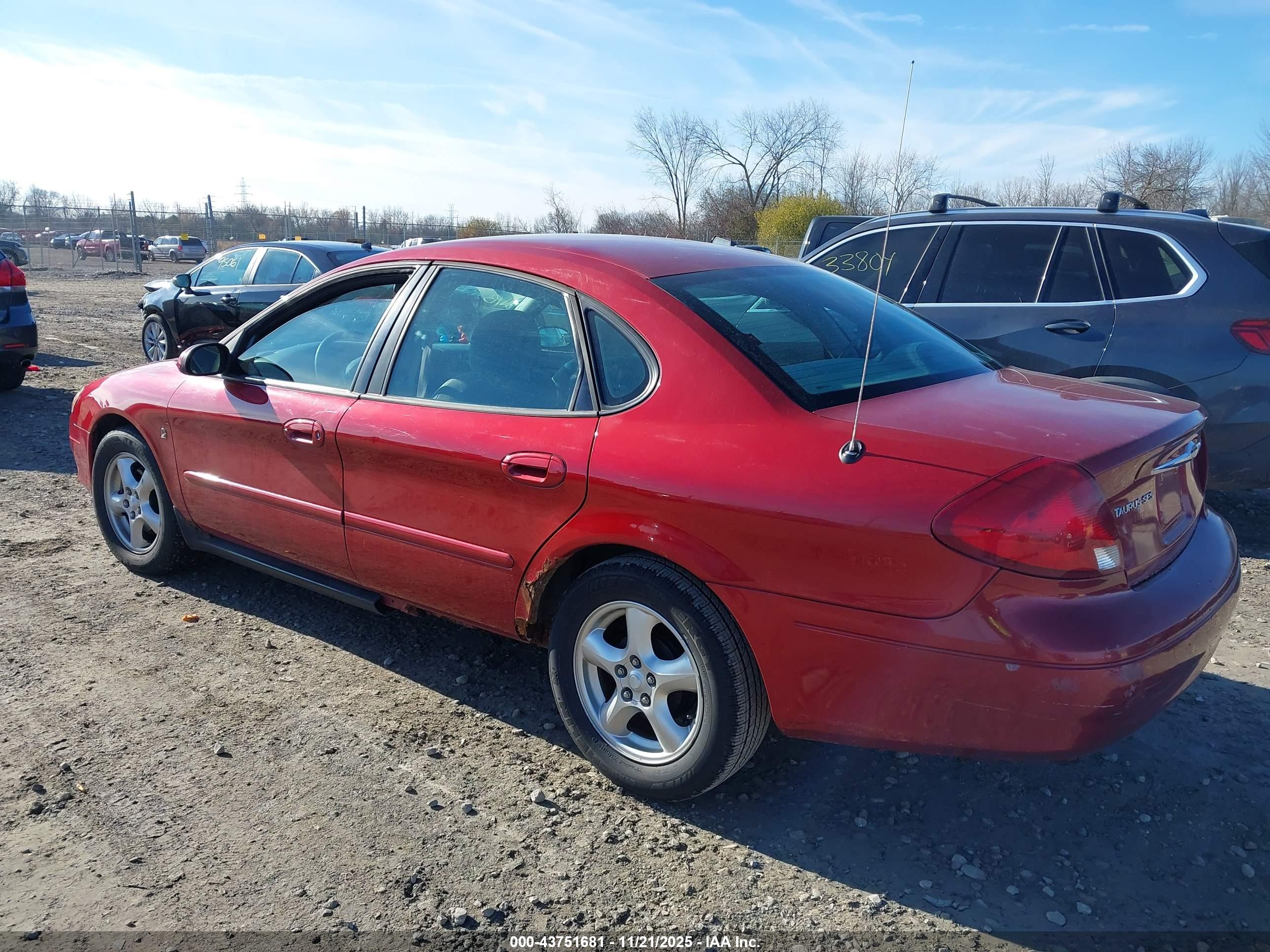 FORD TAURUS image 3