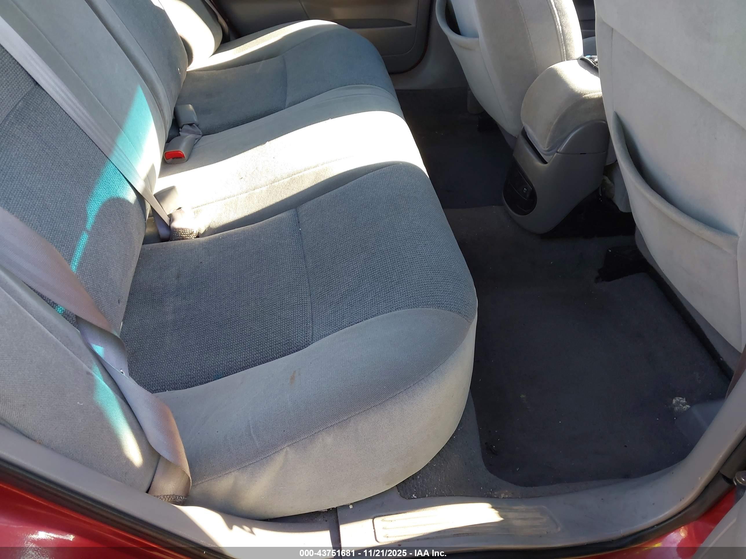 FORD TAURUS image 8