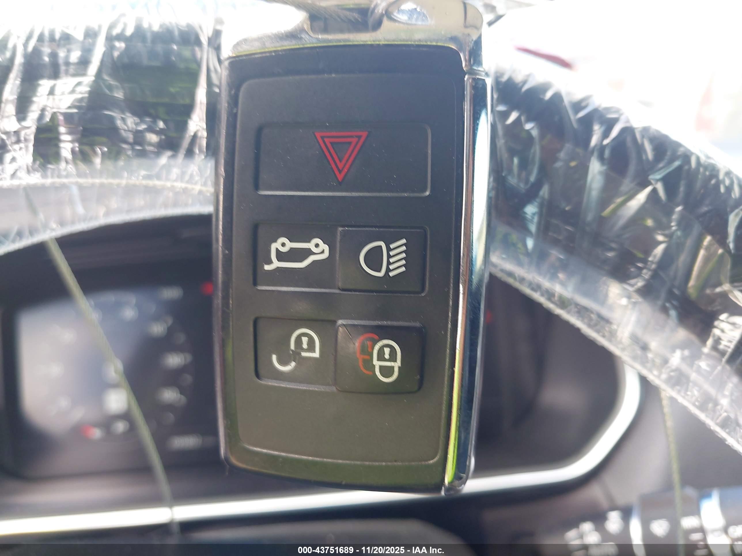 LAND ROVER image 11