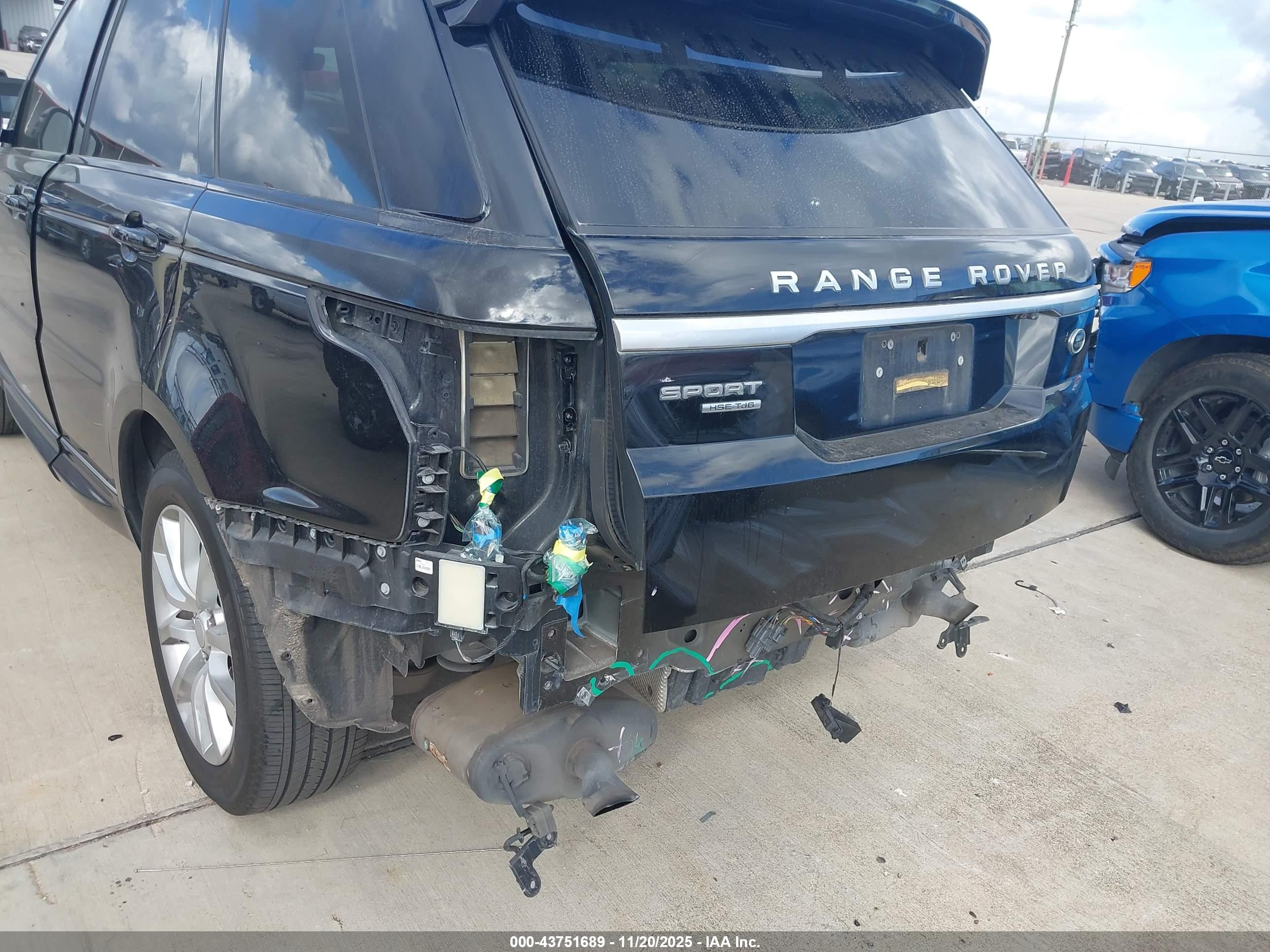 LAND ROVER image 6