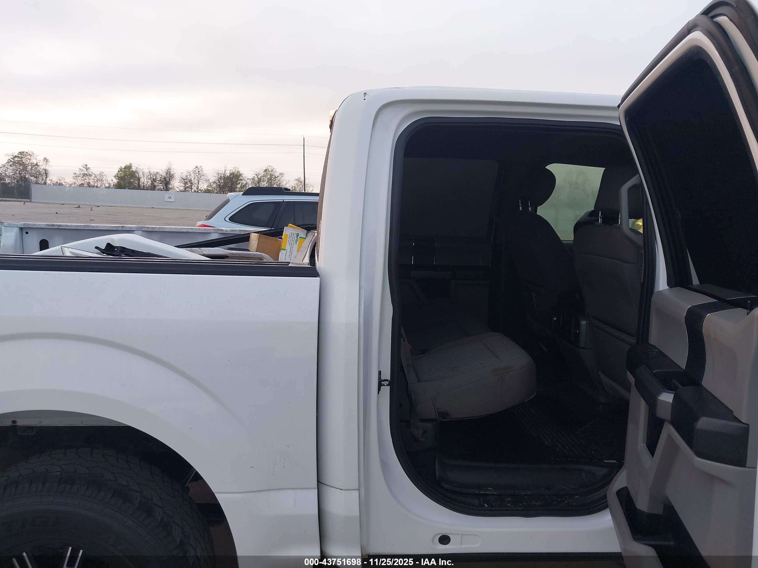 FORD F-150 image 8