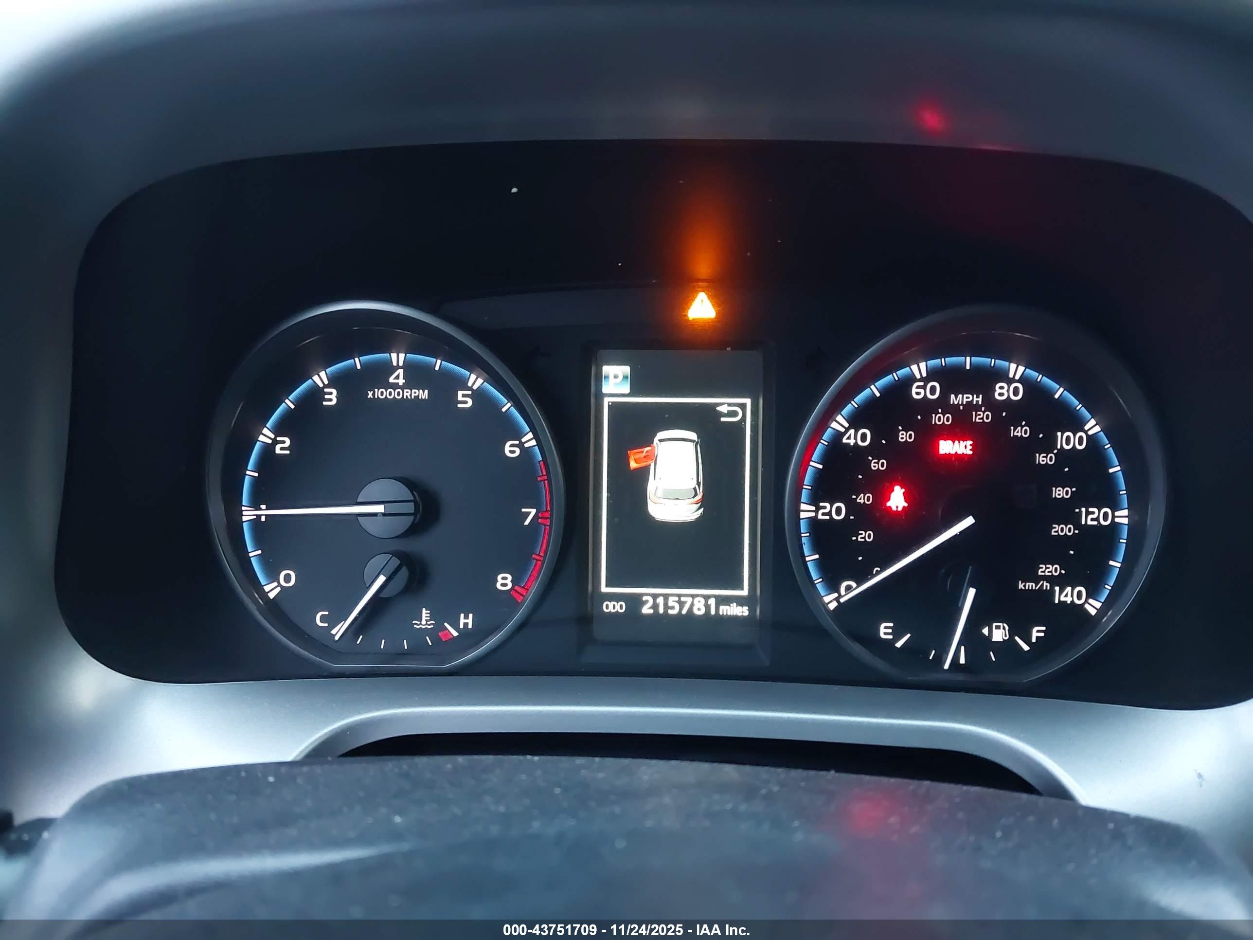TOYOTA RAV4 image 7