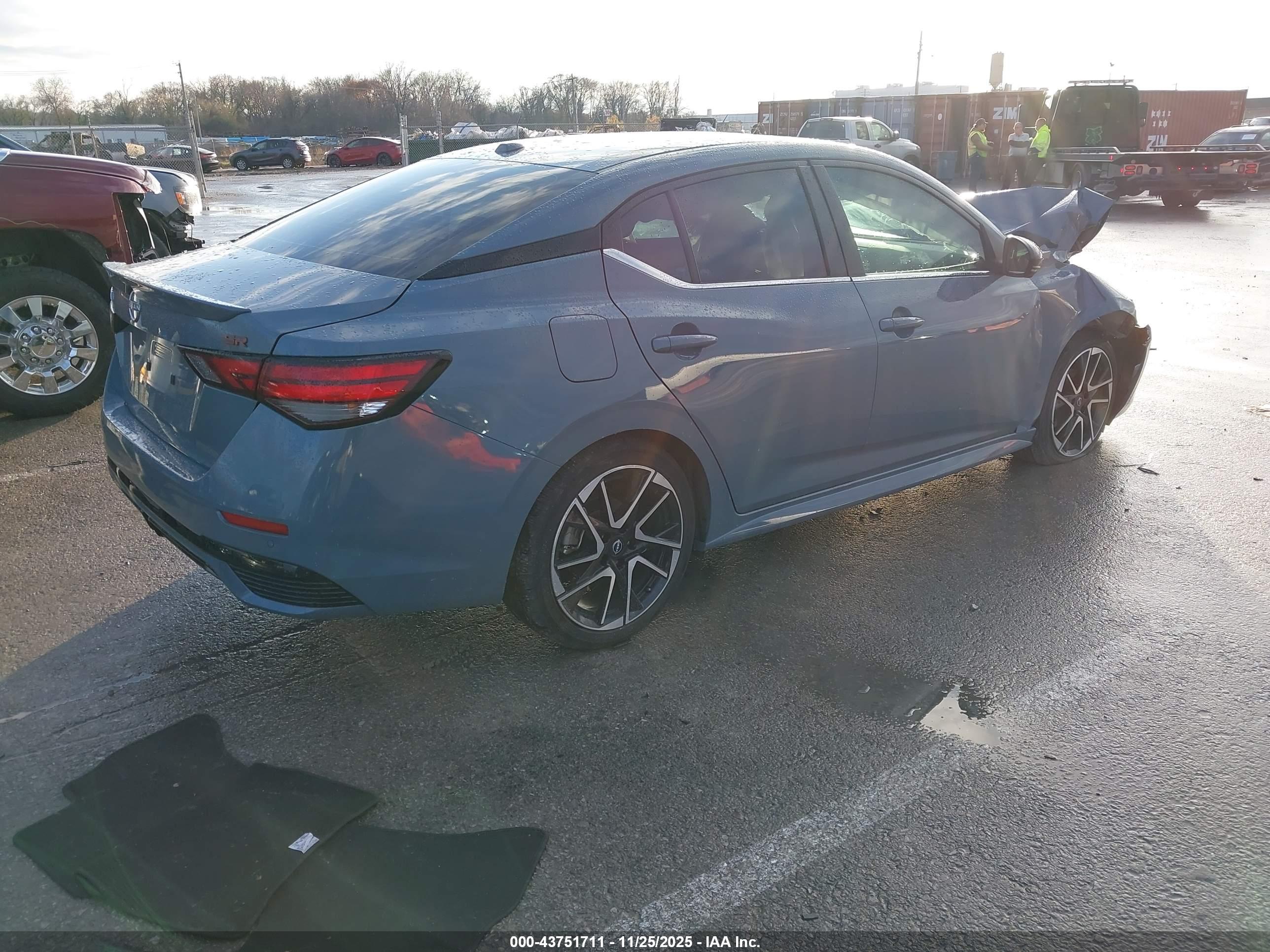 NISSAN SENTRA image 4