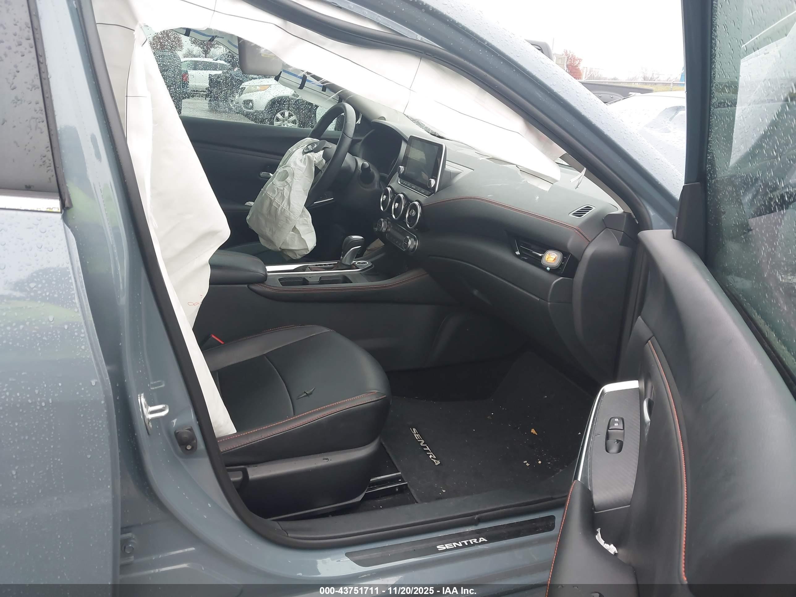 NISSAN SENTRA image 5