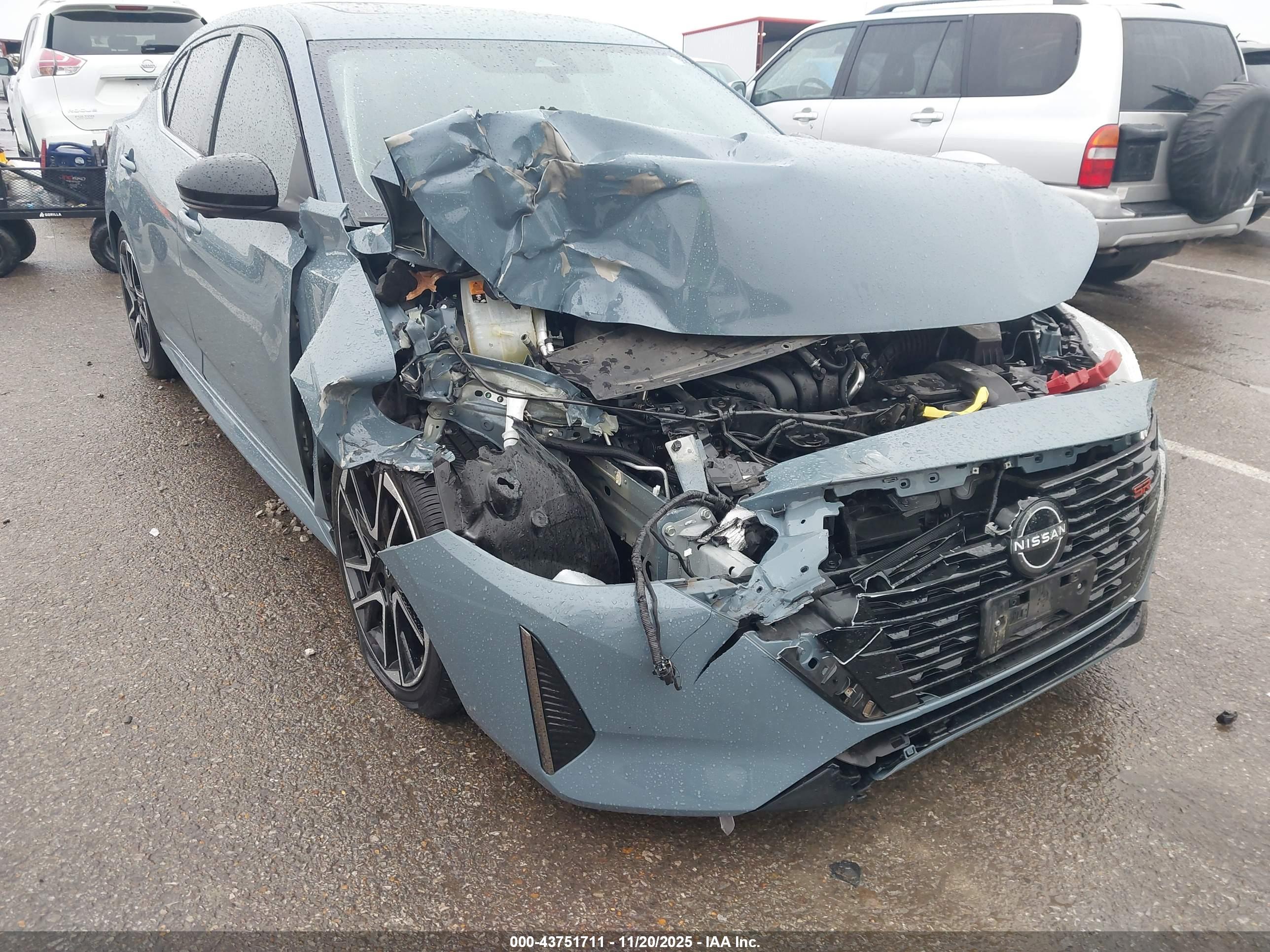 NISSAN SENTRA image 6