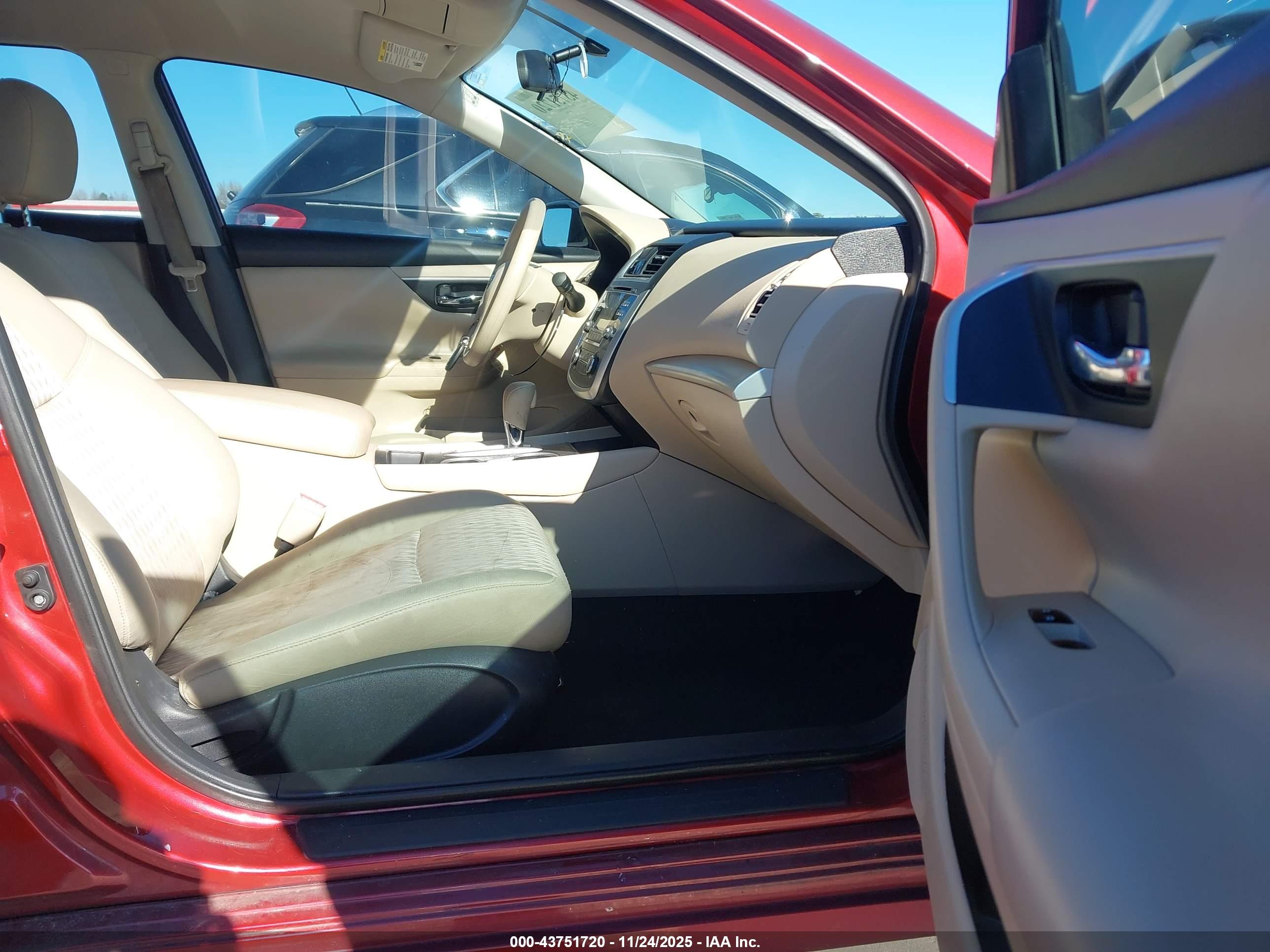 NISSAN ALTIMA image 5