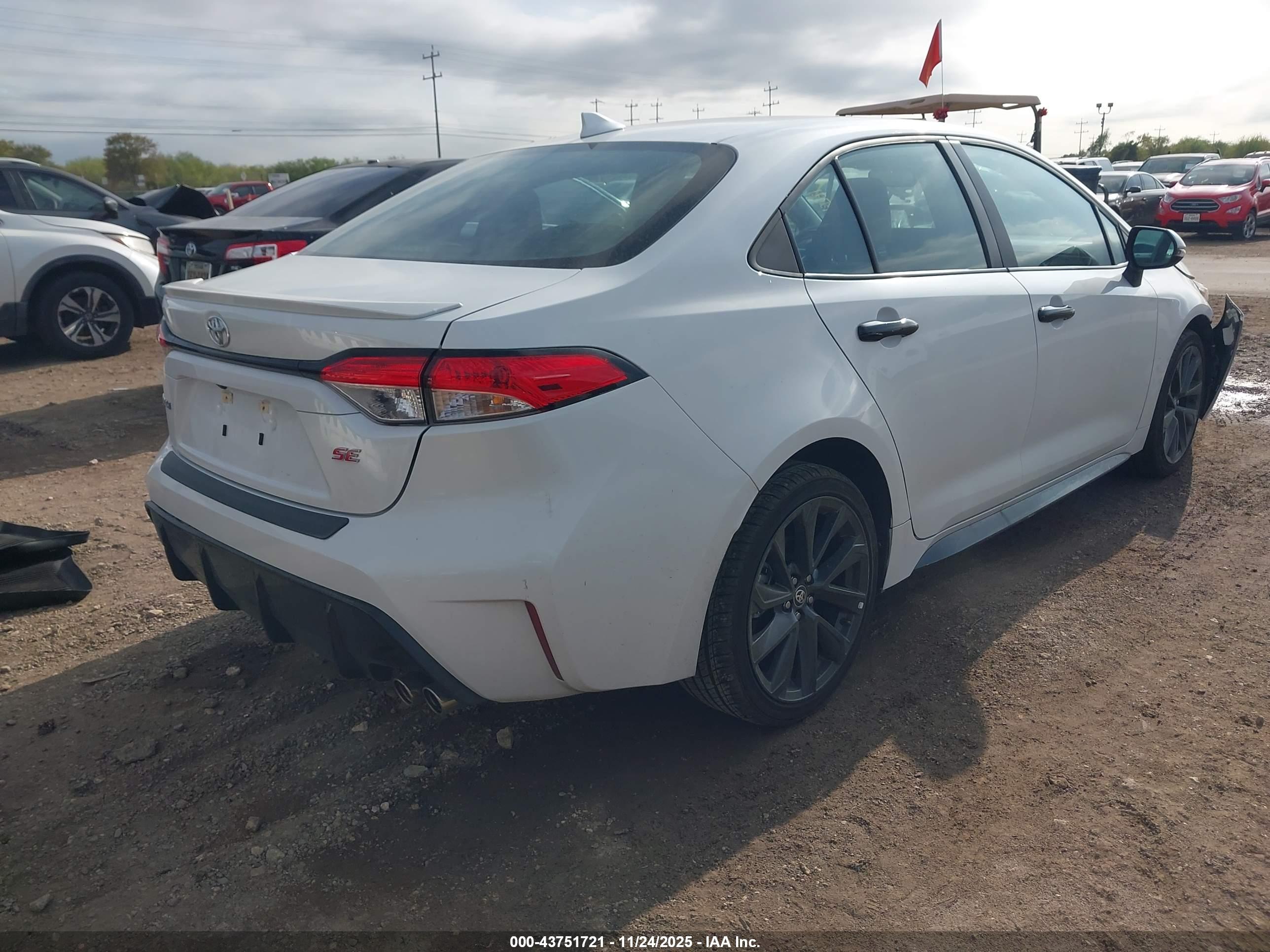 TOYOTA COROLLA image 4