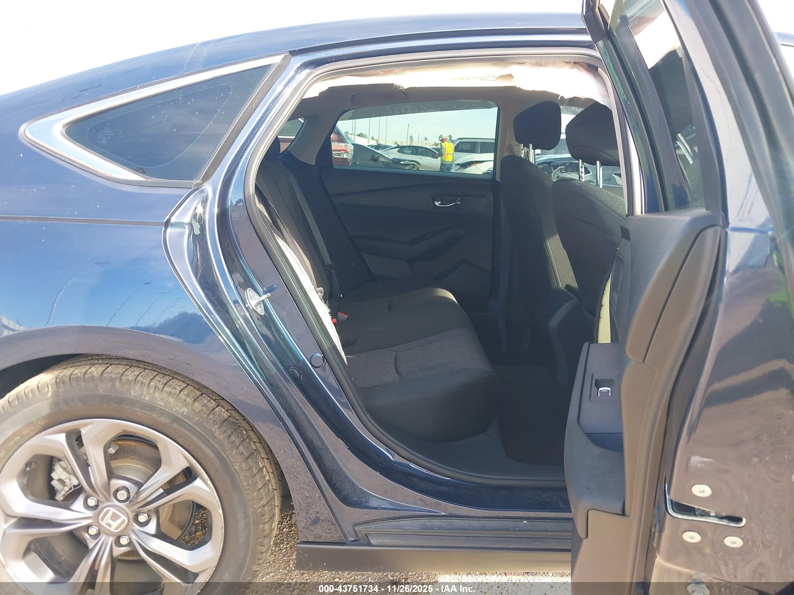 HONDA ACCORD image 8