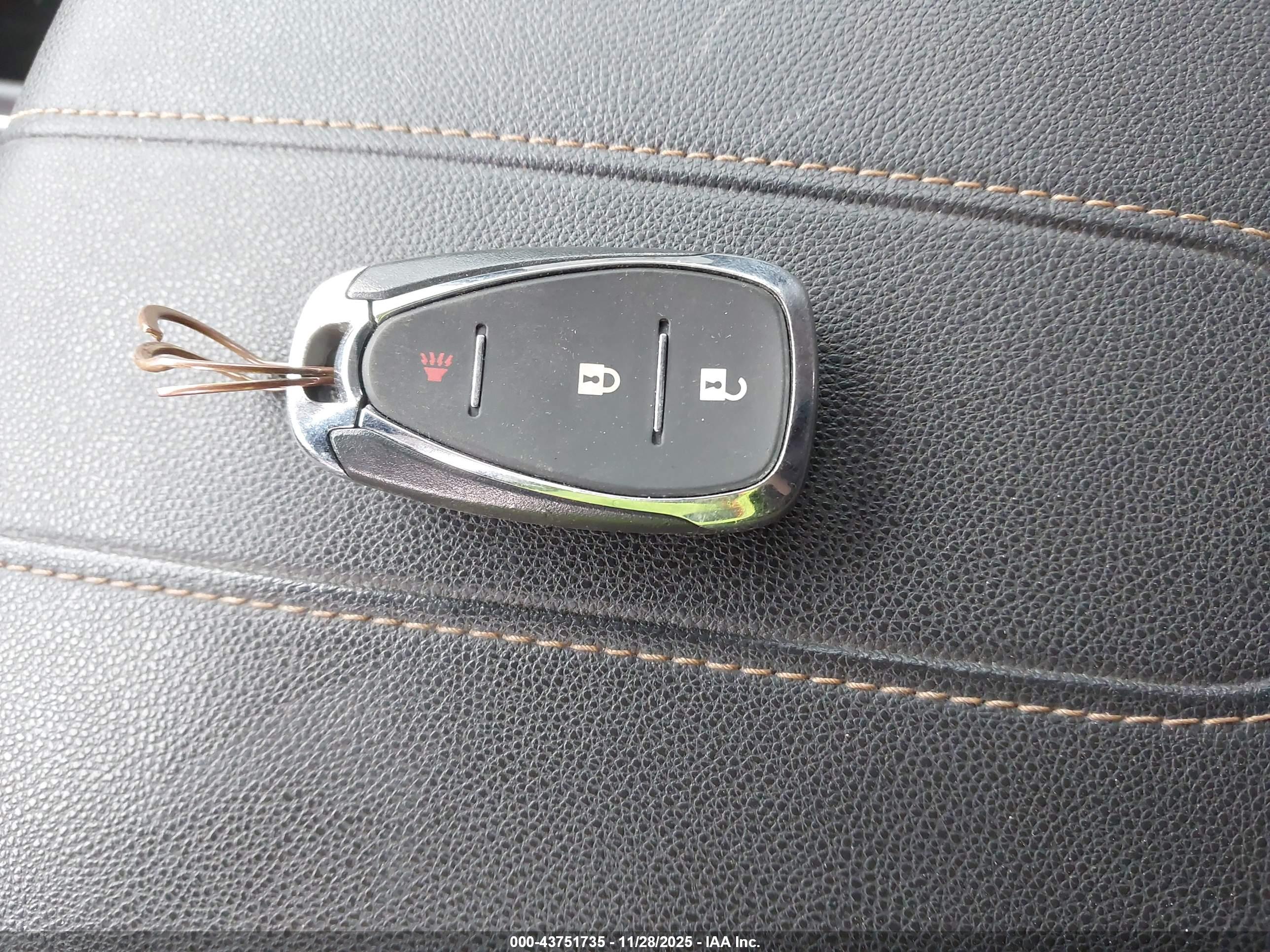 CHEVROLET TRAVERSE image 11