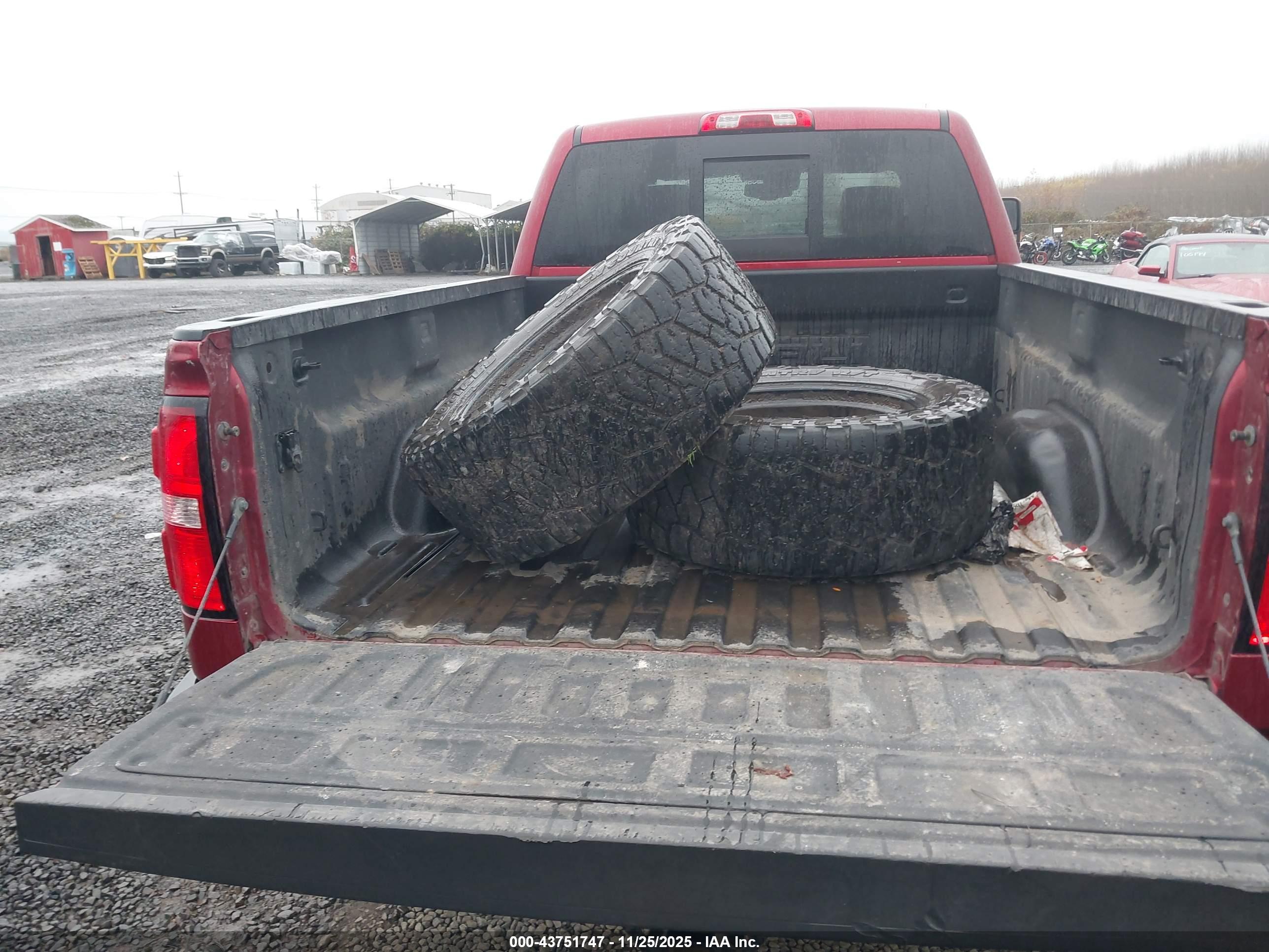 GMC SIERRA image 7