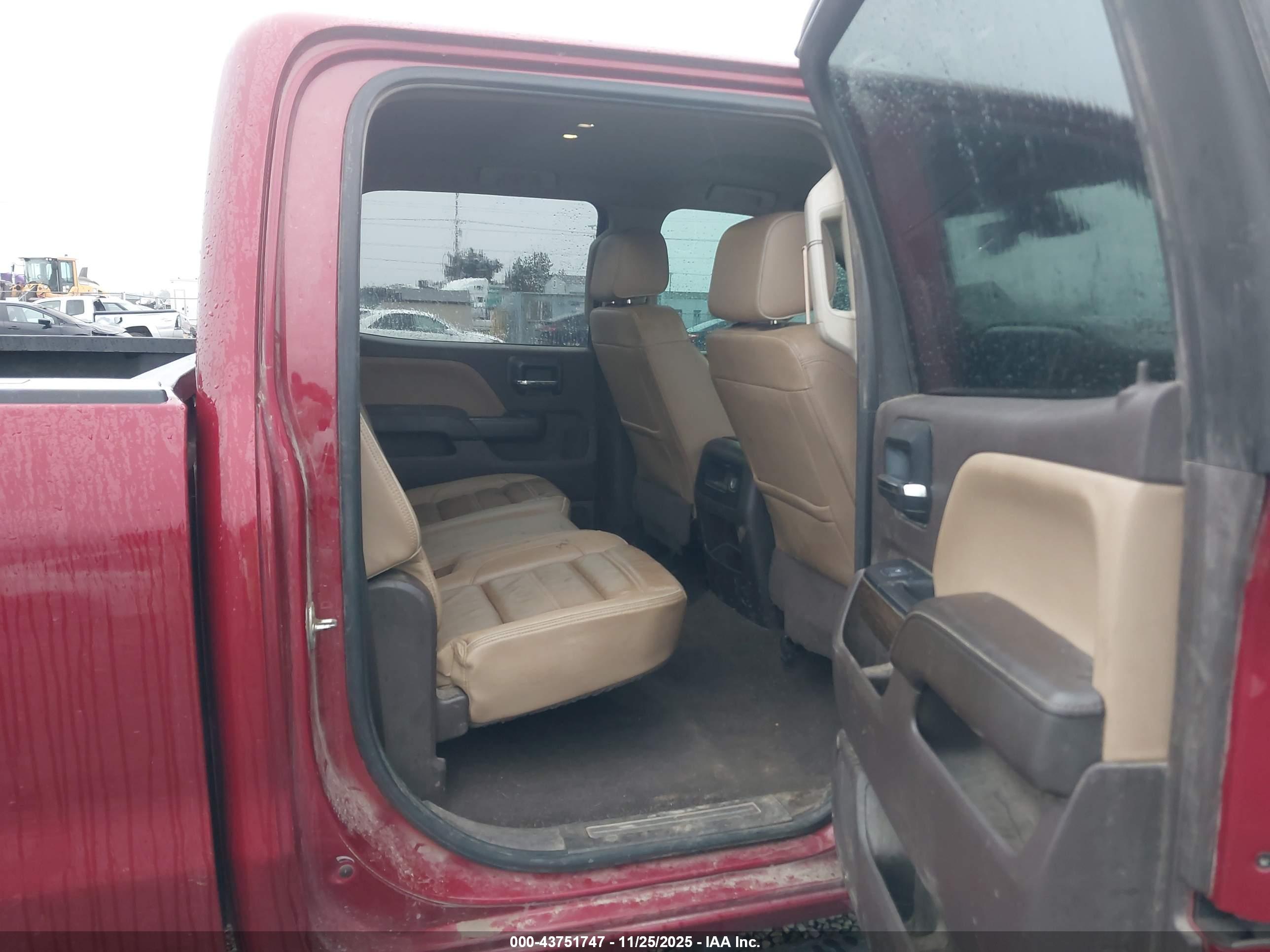 GMC SIERRA image 8