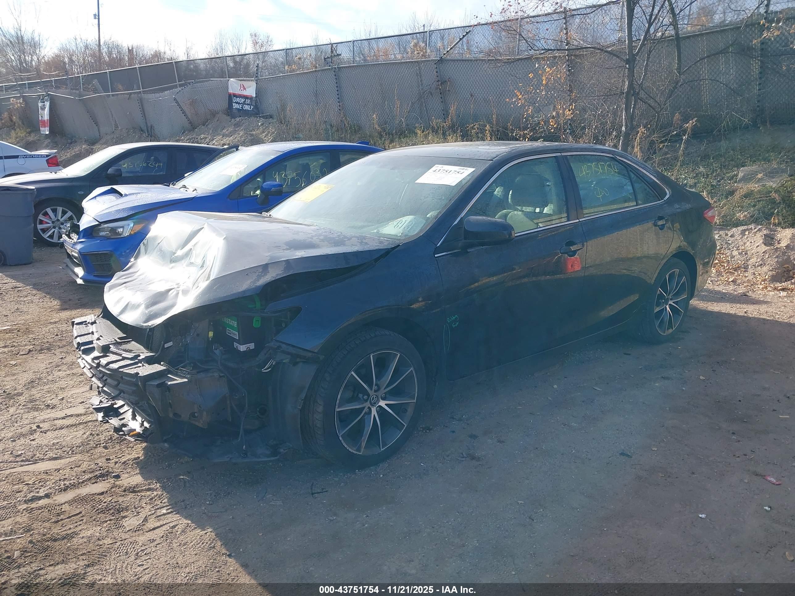 TOYOTA CAMRY image 2
