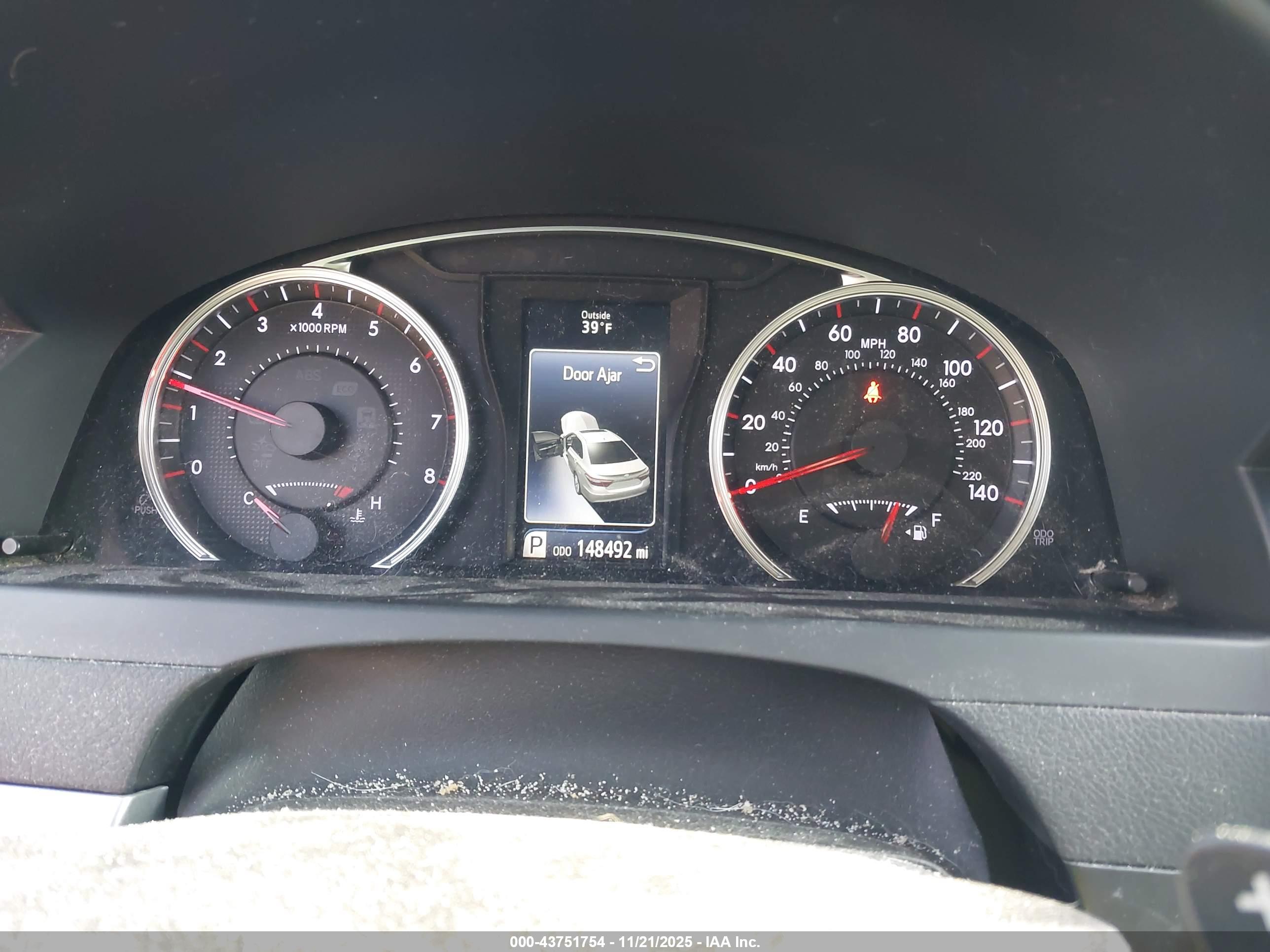 TOYOTA CAMRY image 7
