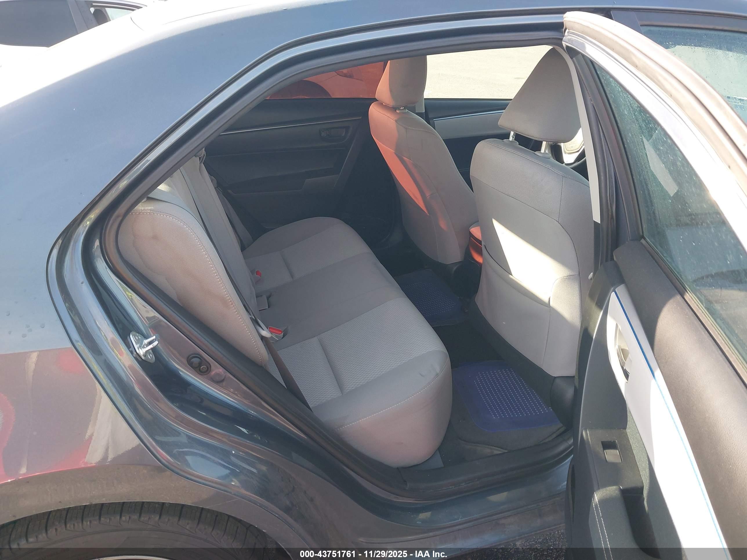TOYOTA COROLLA image 8