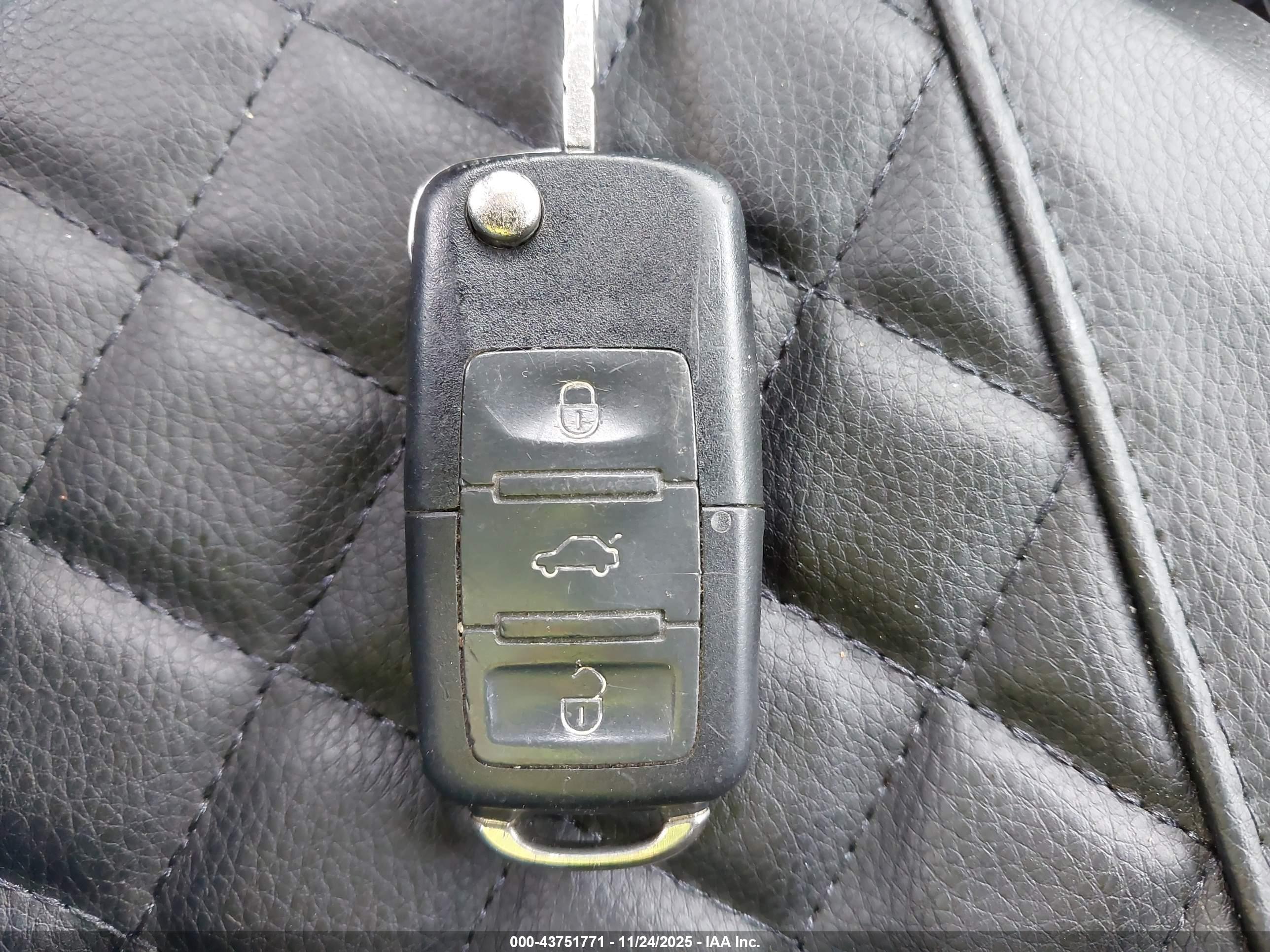 VOLKSWAGEN NEW image 11
