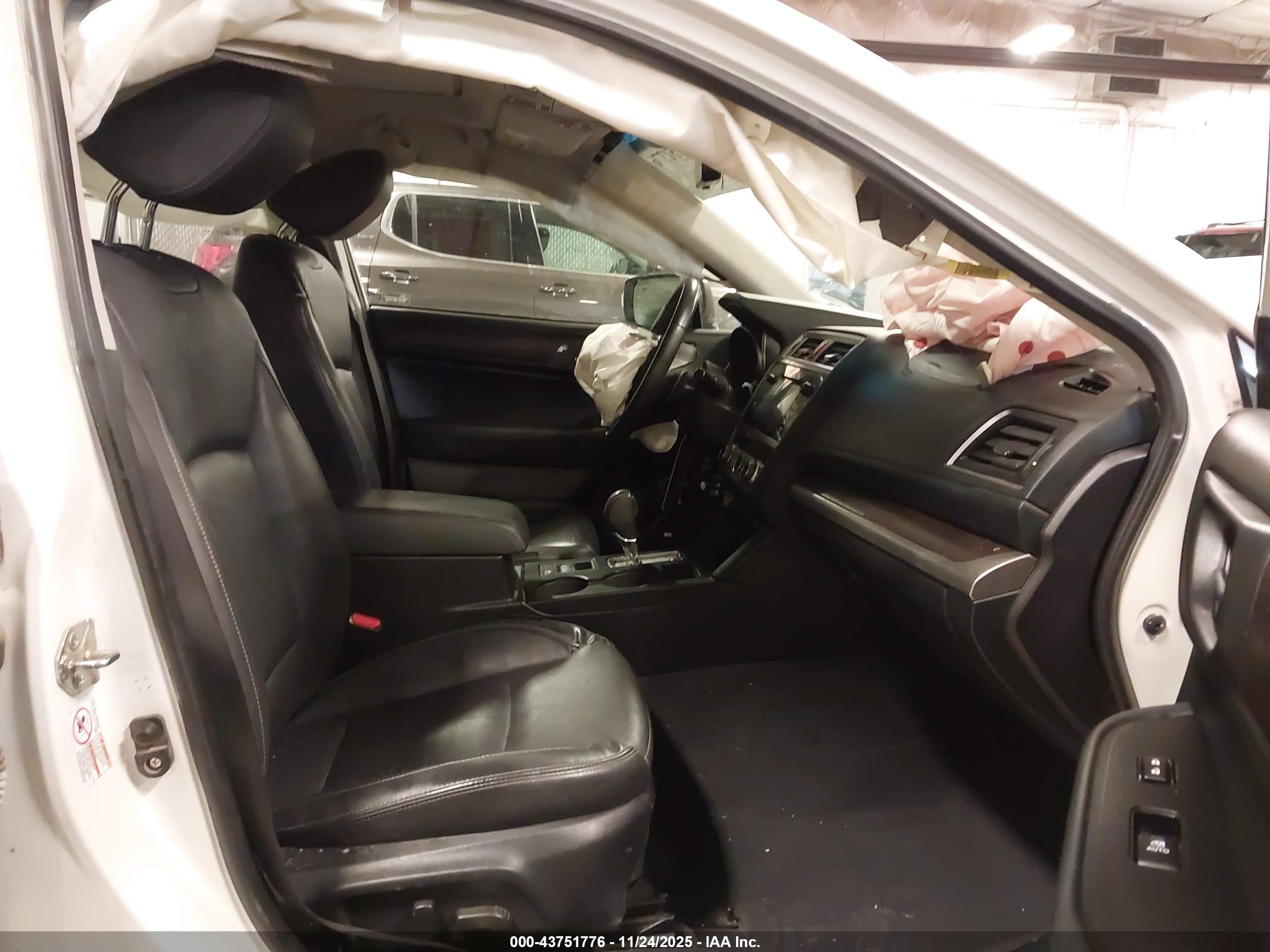 SUBARU LEGACY image 5