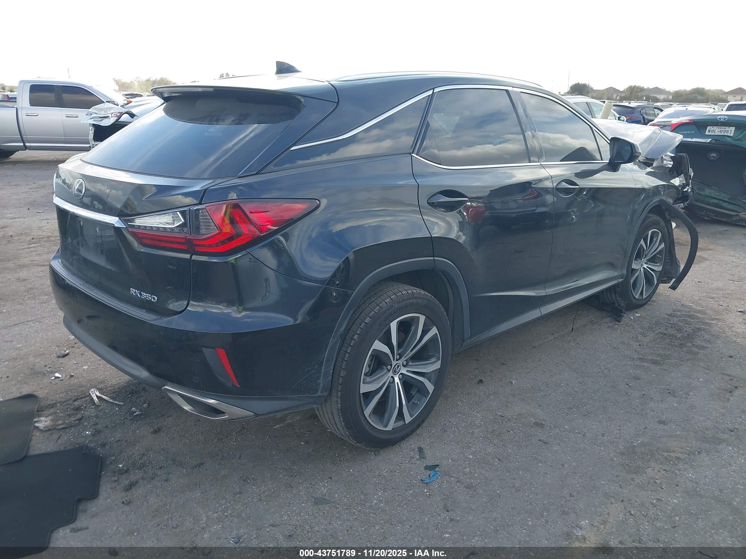 LEXUS RX image 4