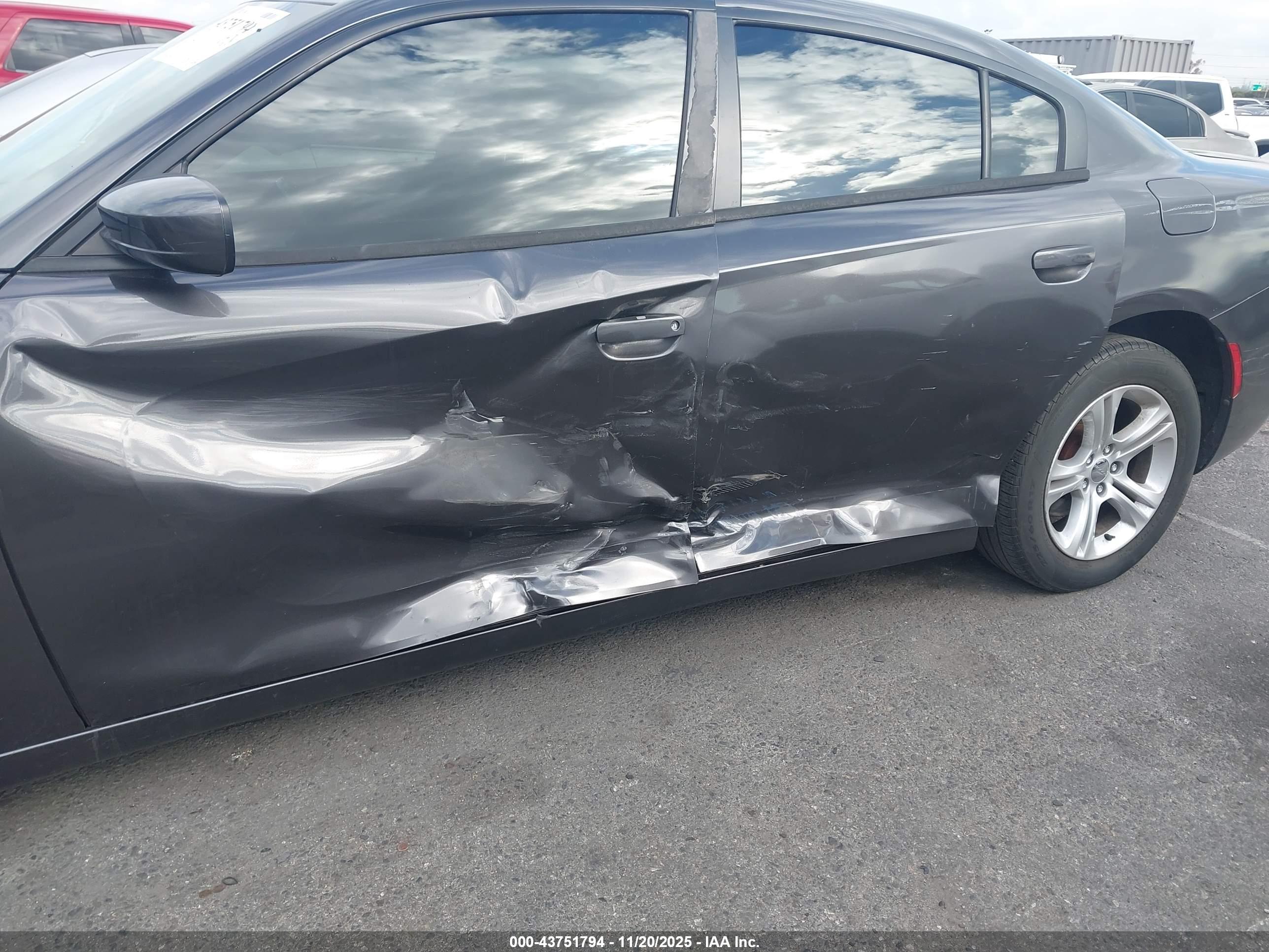 DODGE CHARGER image 6