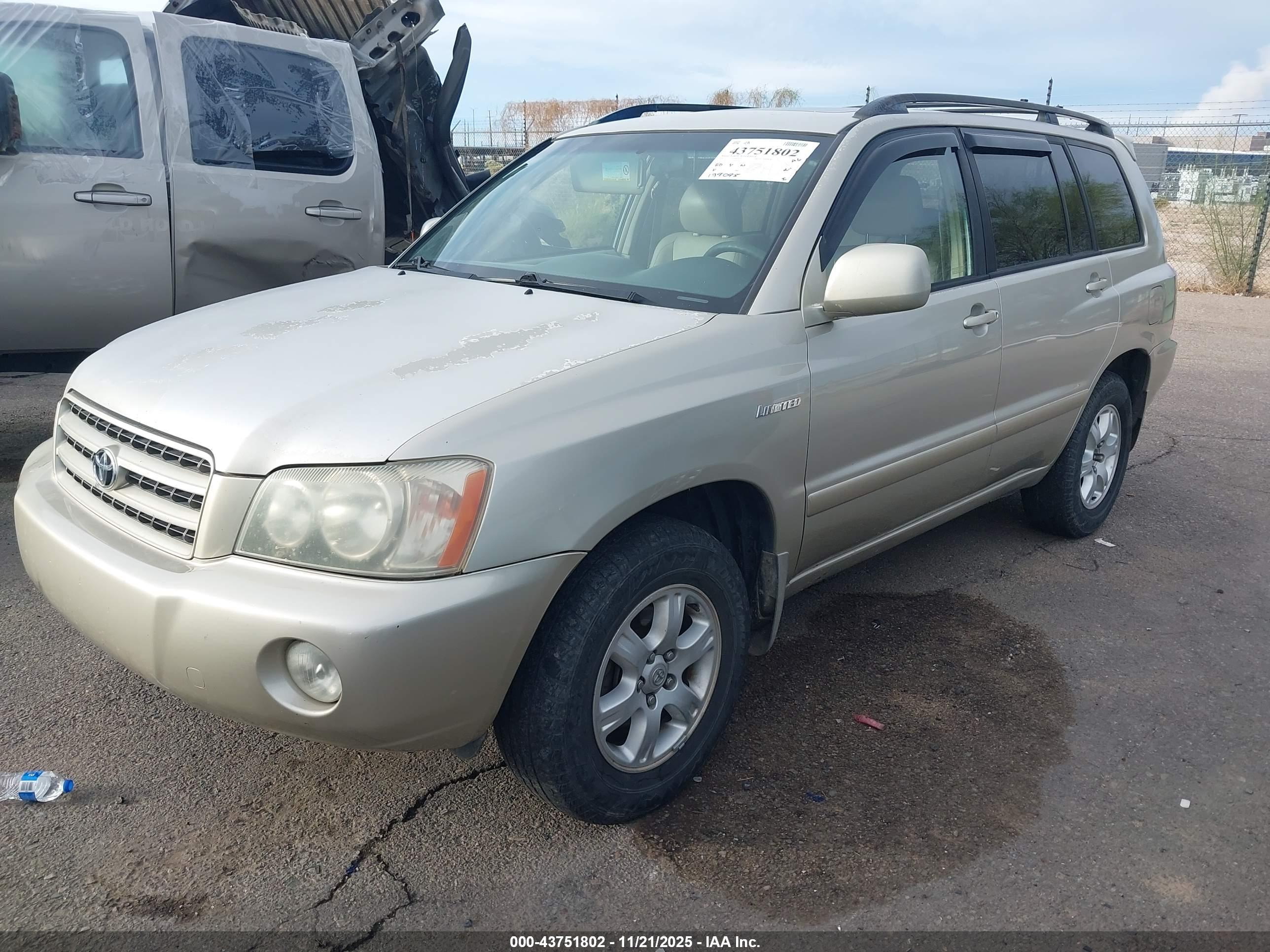 TOYOTA HIGHLANDER image 2