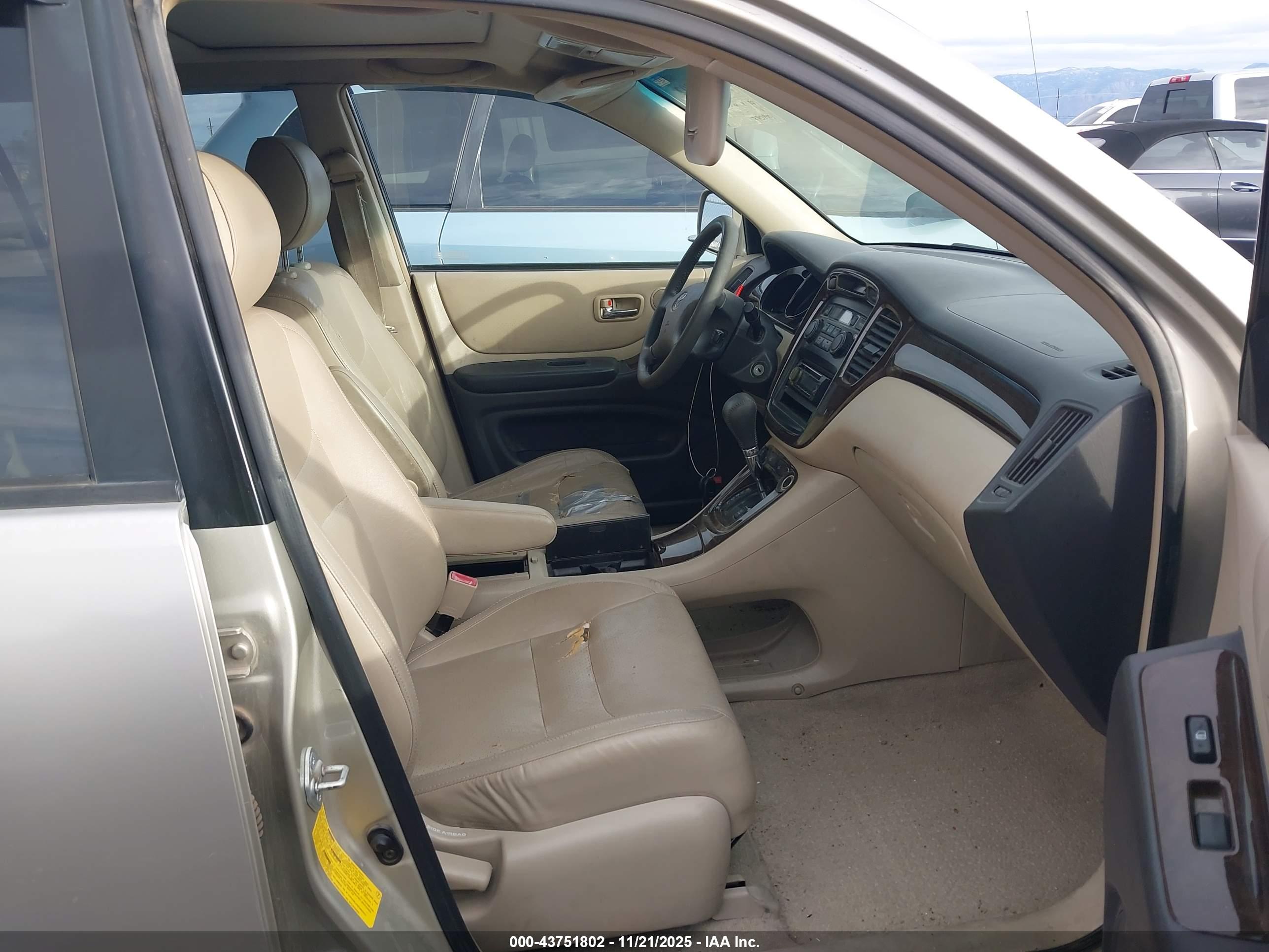 TOYOTA HIGHLANDER image 5