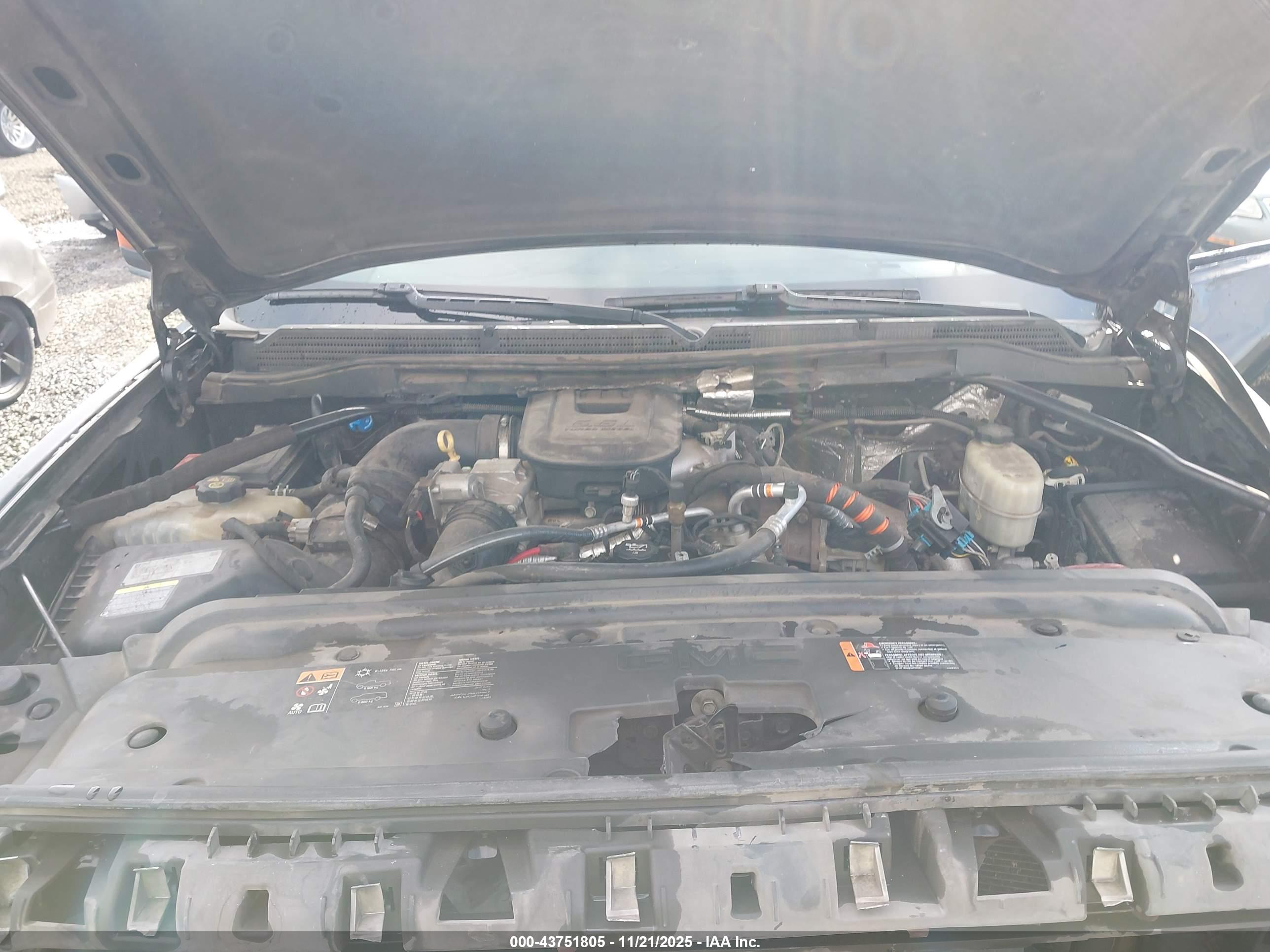 GMC SIERRA image 10