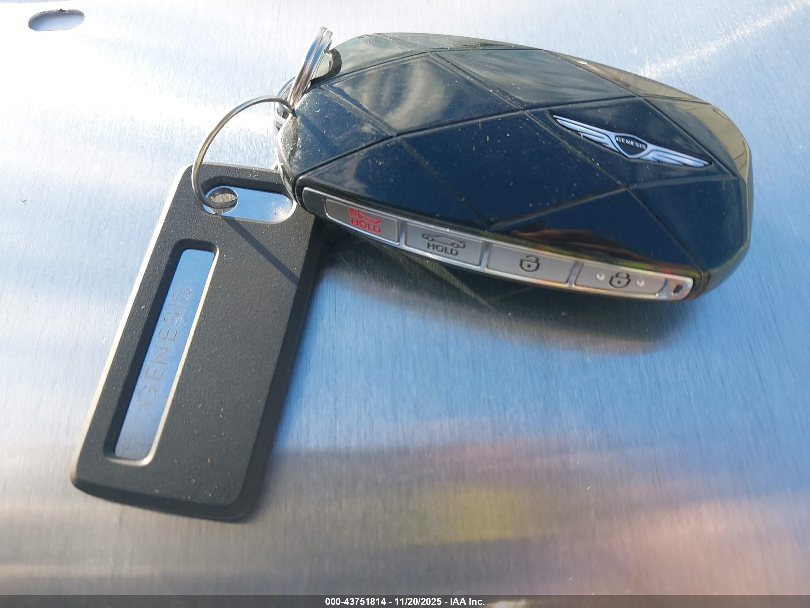 GENESIS G70 image 11