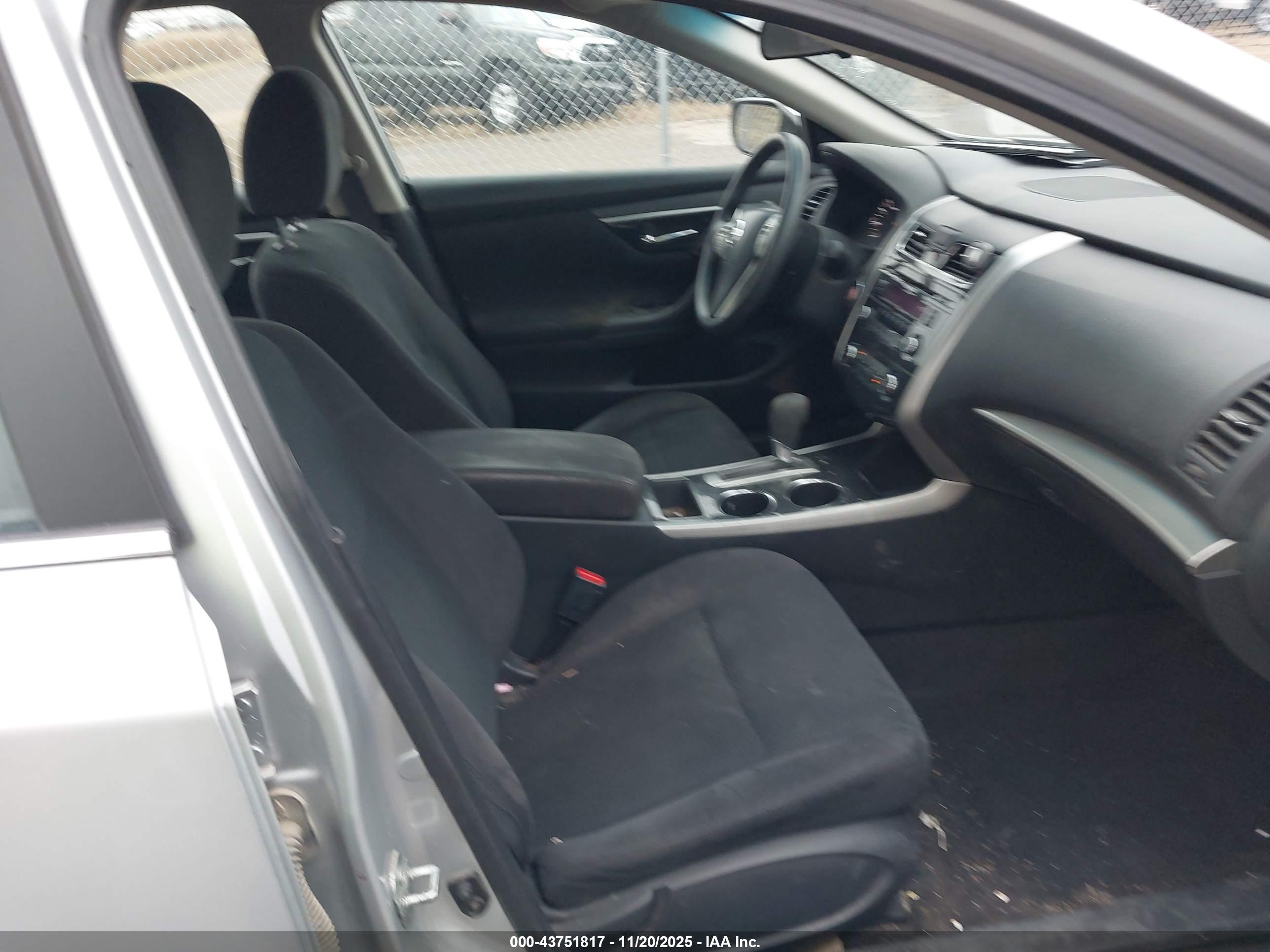 NISSAN ALTIMA image 5