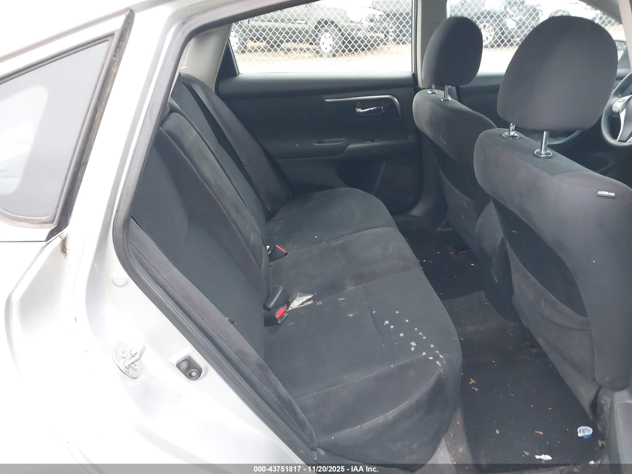 NISSAN ALTIMA image 8