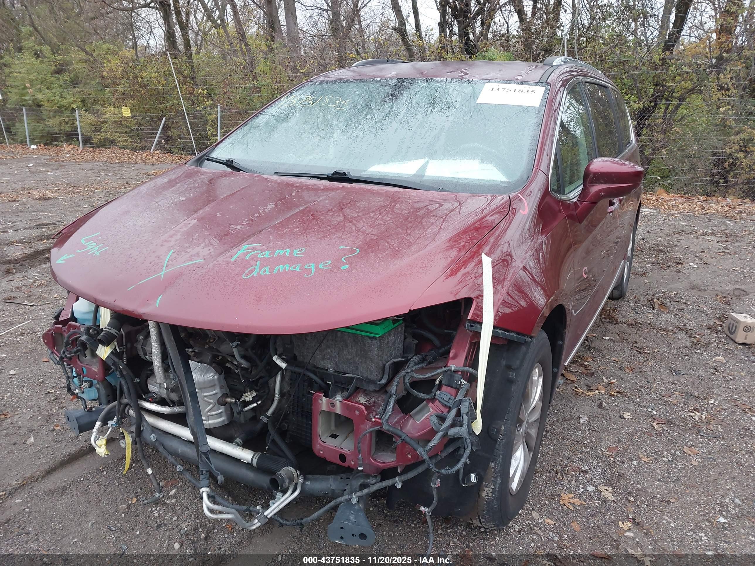CHRYSLER PACIFICA image 2