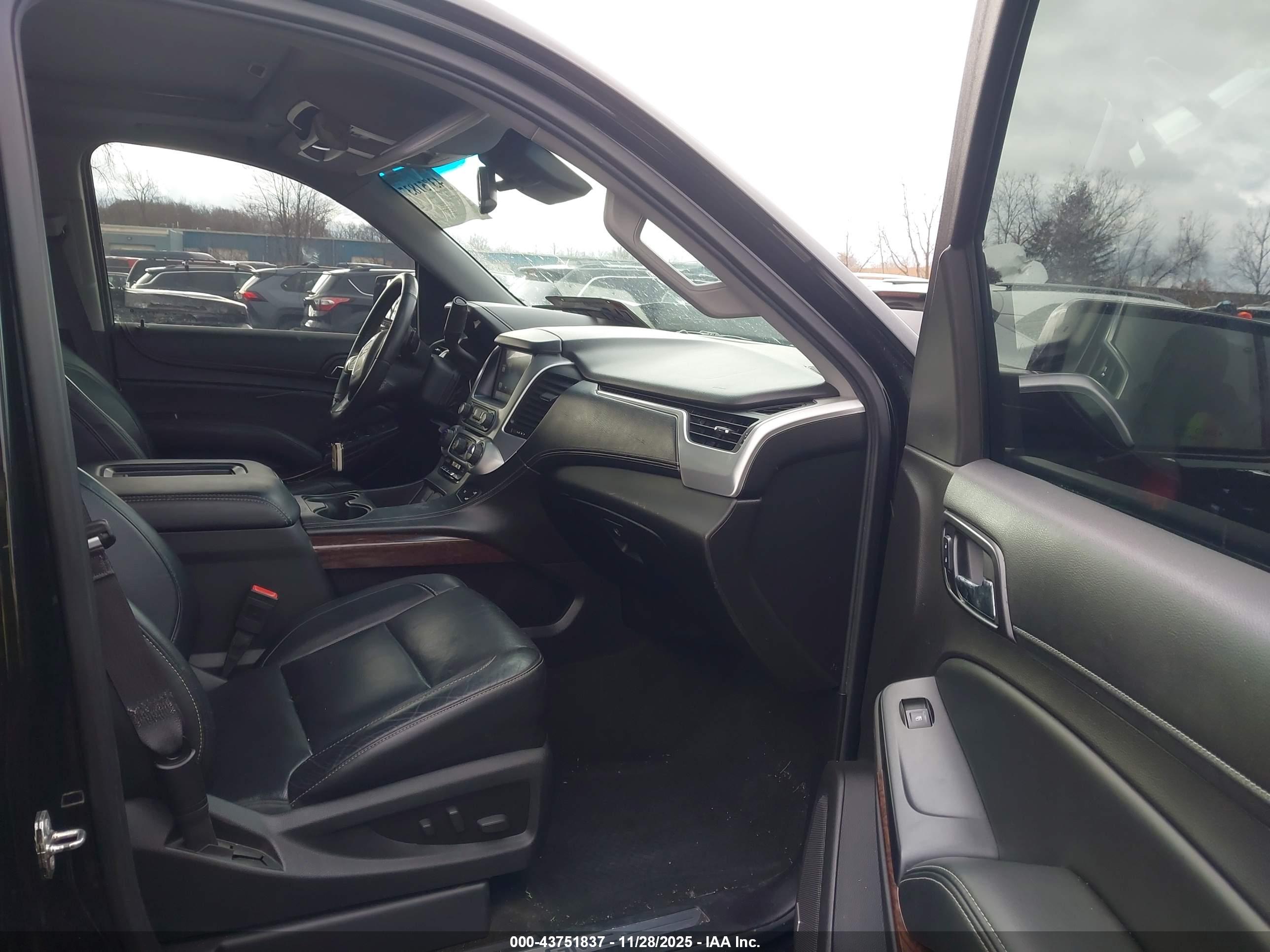 GMC YUKON image 5