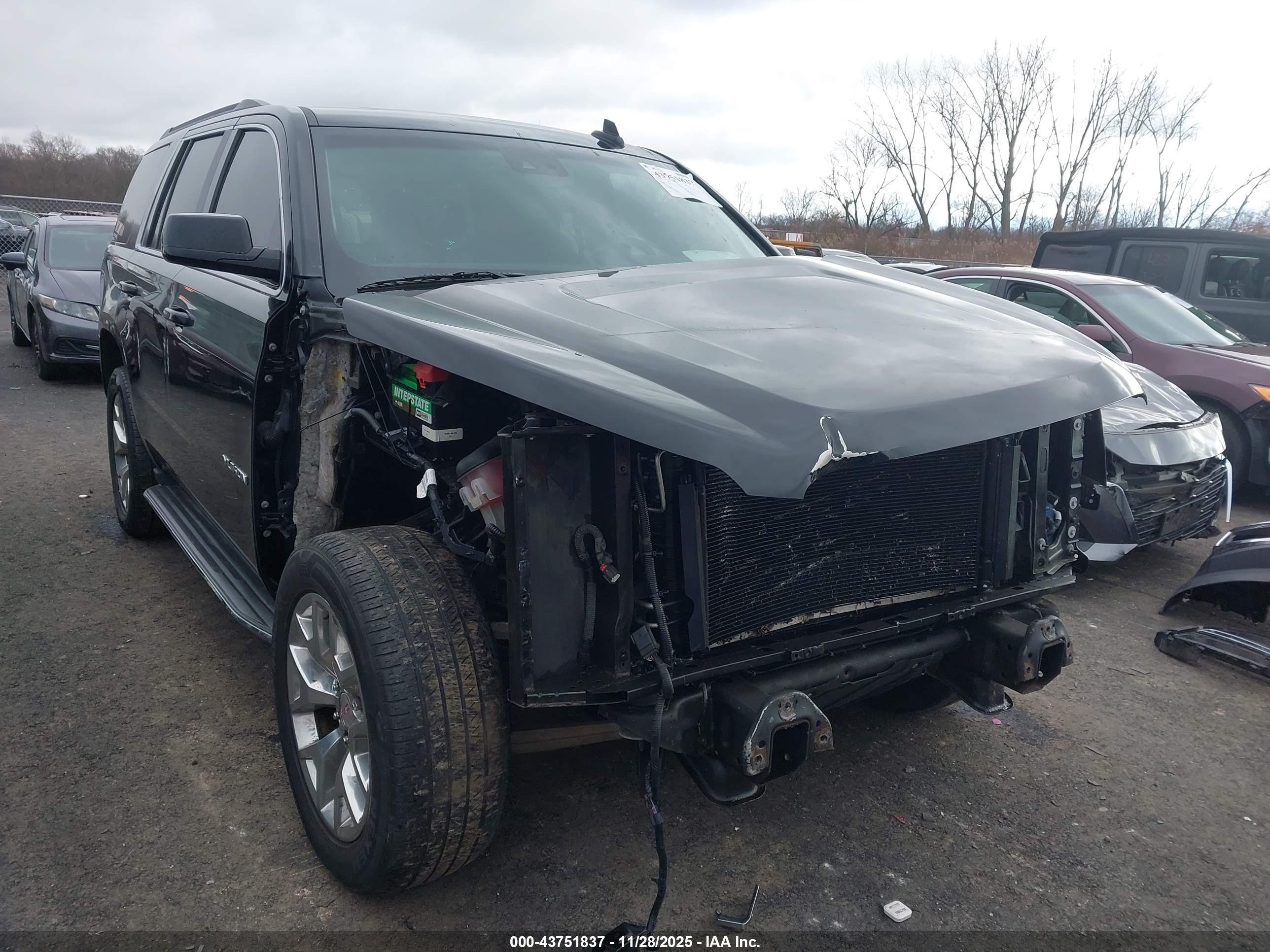 GMC YUKON image 6