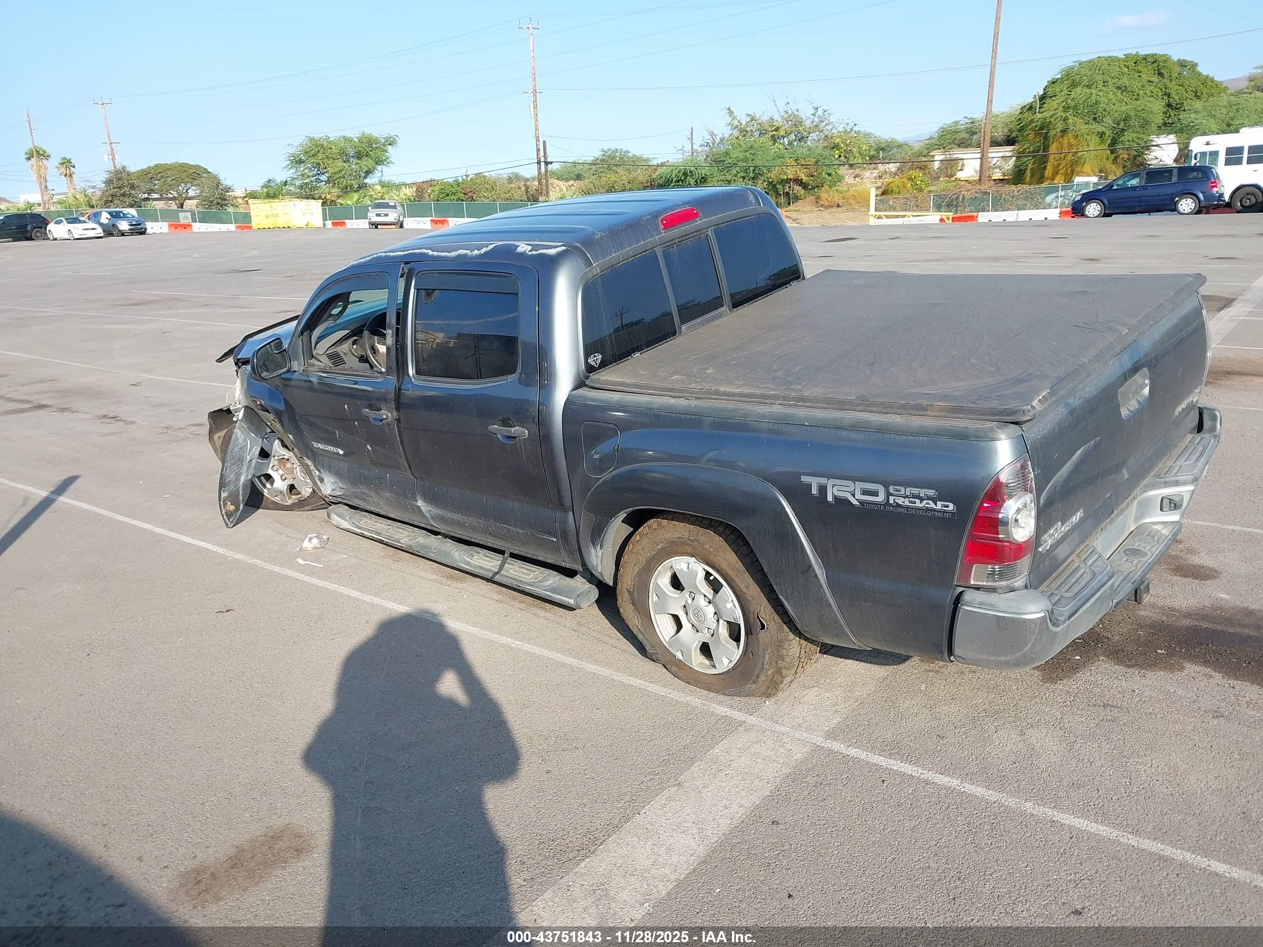 TOYOTA TACOMA image 3
