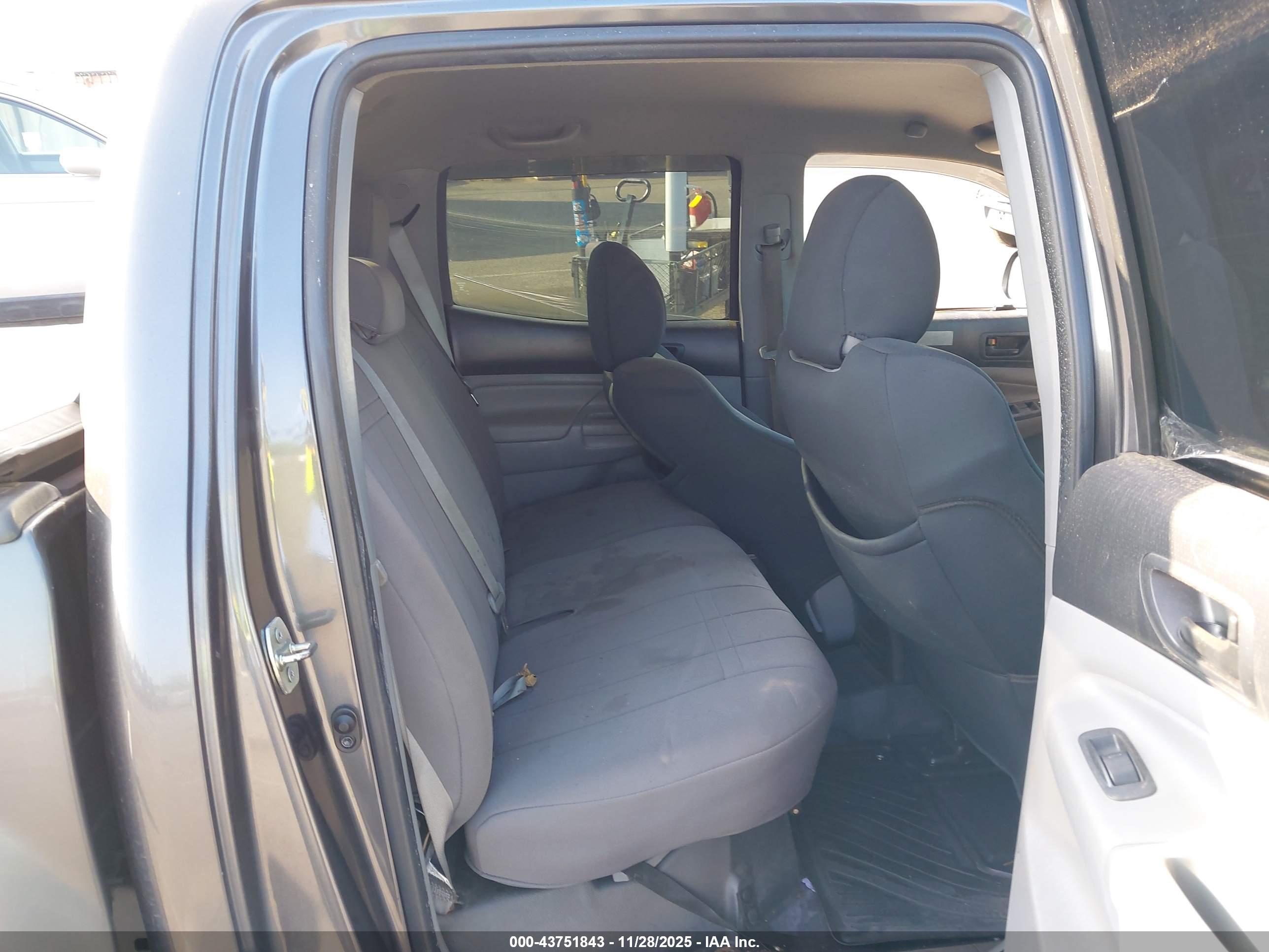 TOYOTA TACOMA image 8