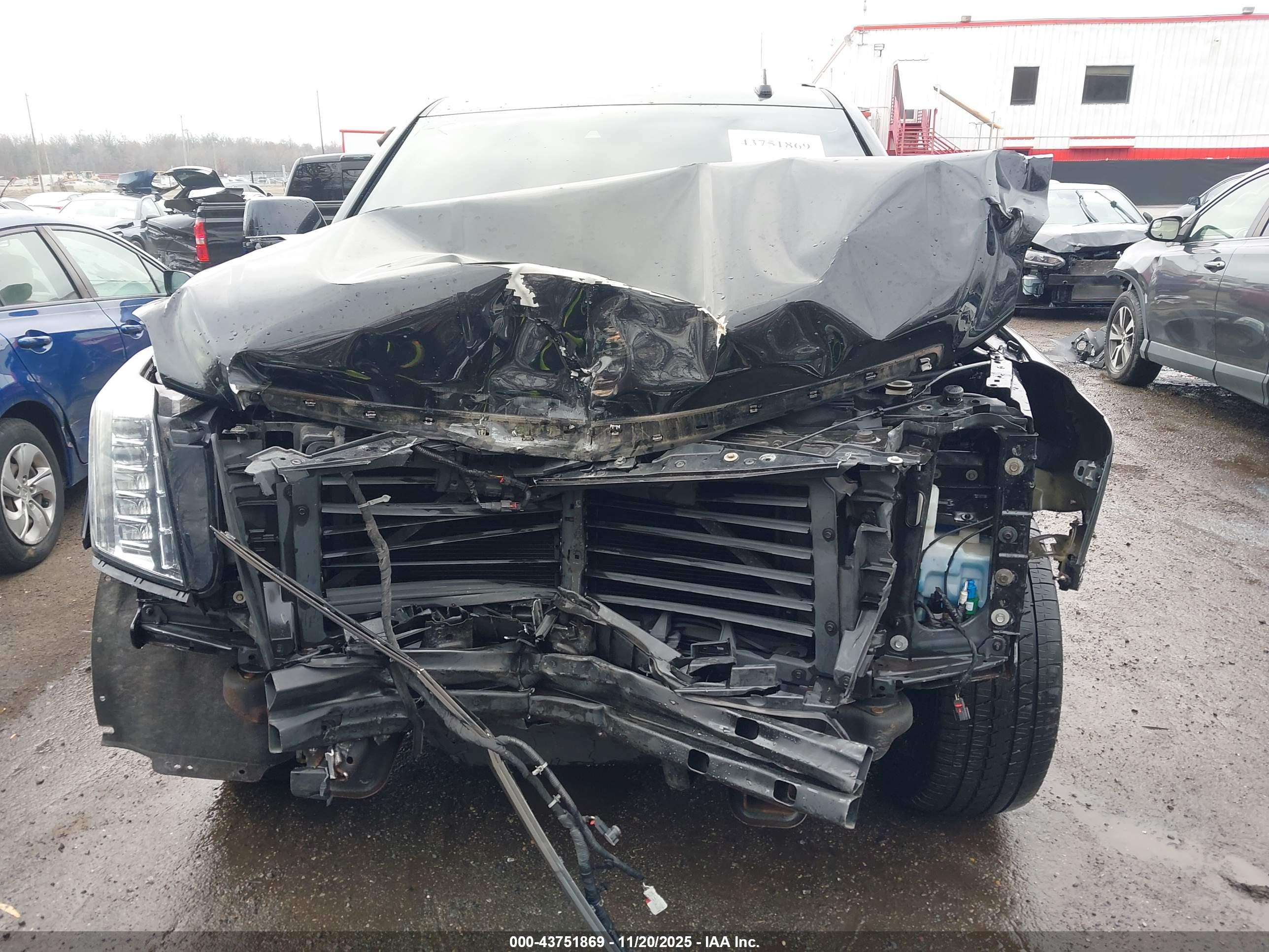 CADILLAC ESCALADE image 10
