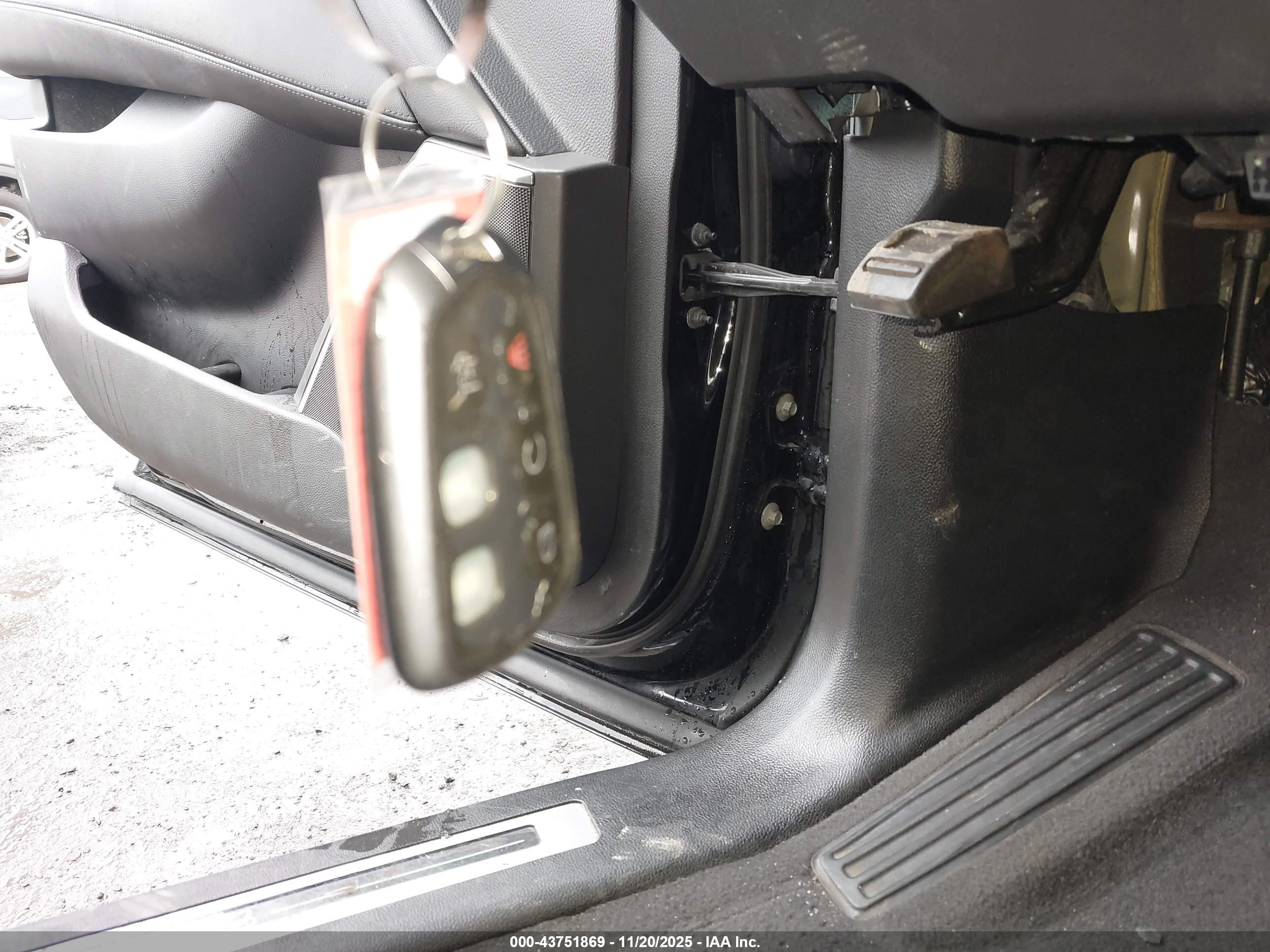 CADILLAC ESCALADE image 11