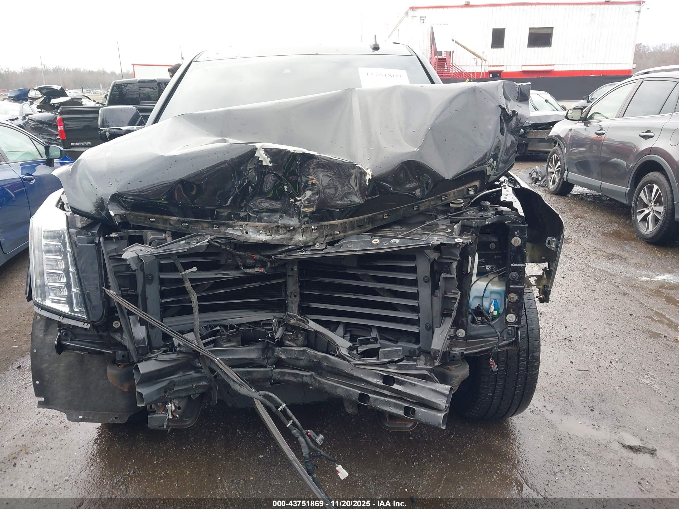 CADILLAC ESCALADE image 6