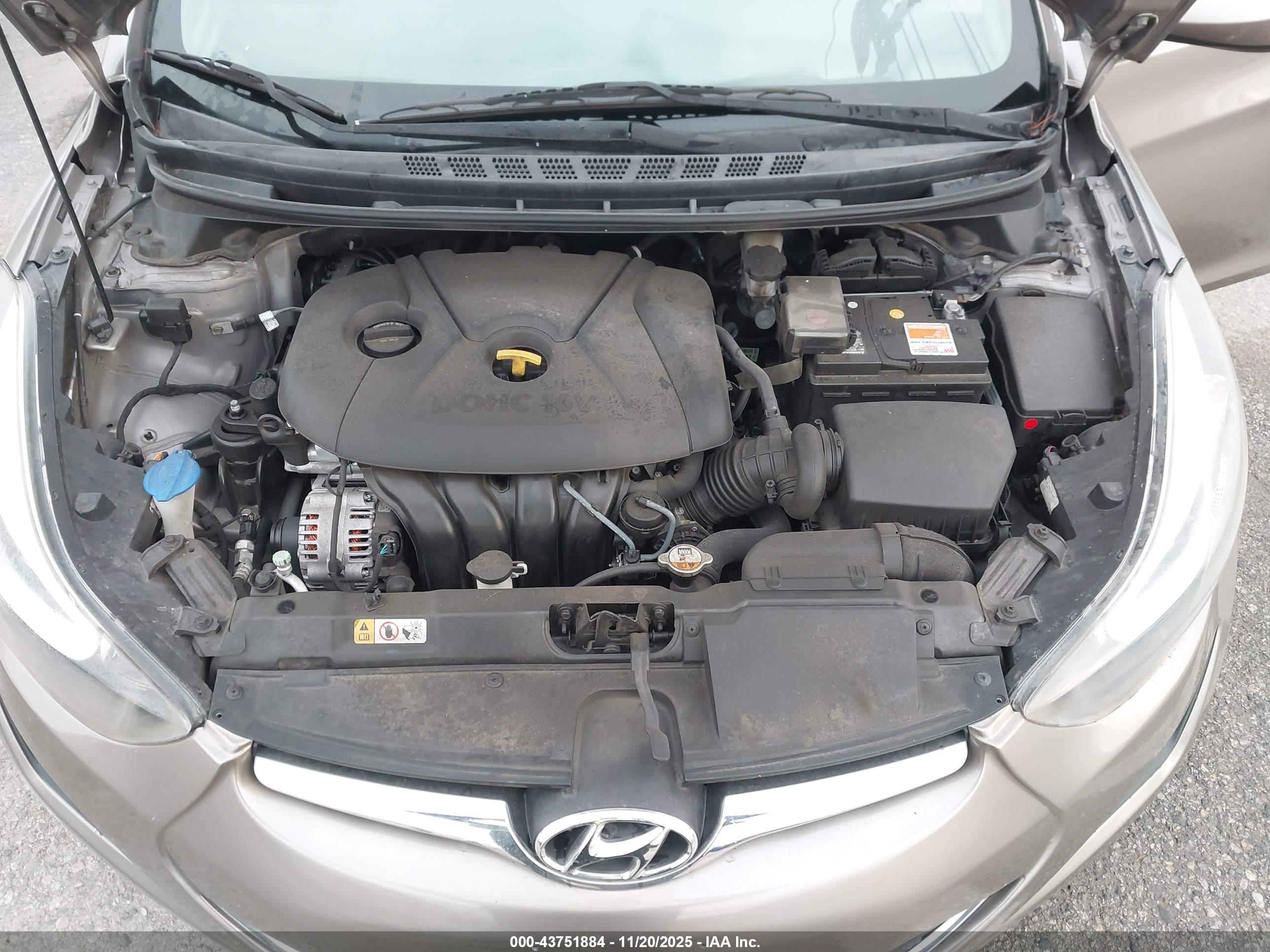 HYUNDAI ELANTRA image 10