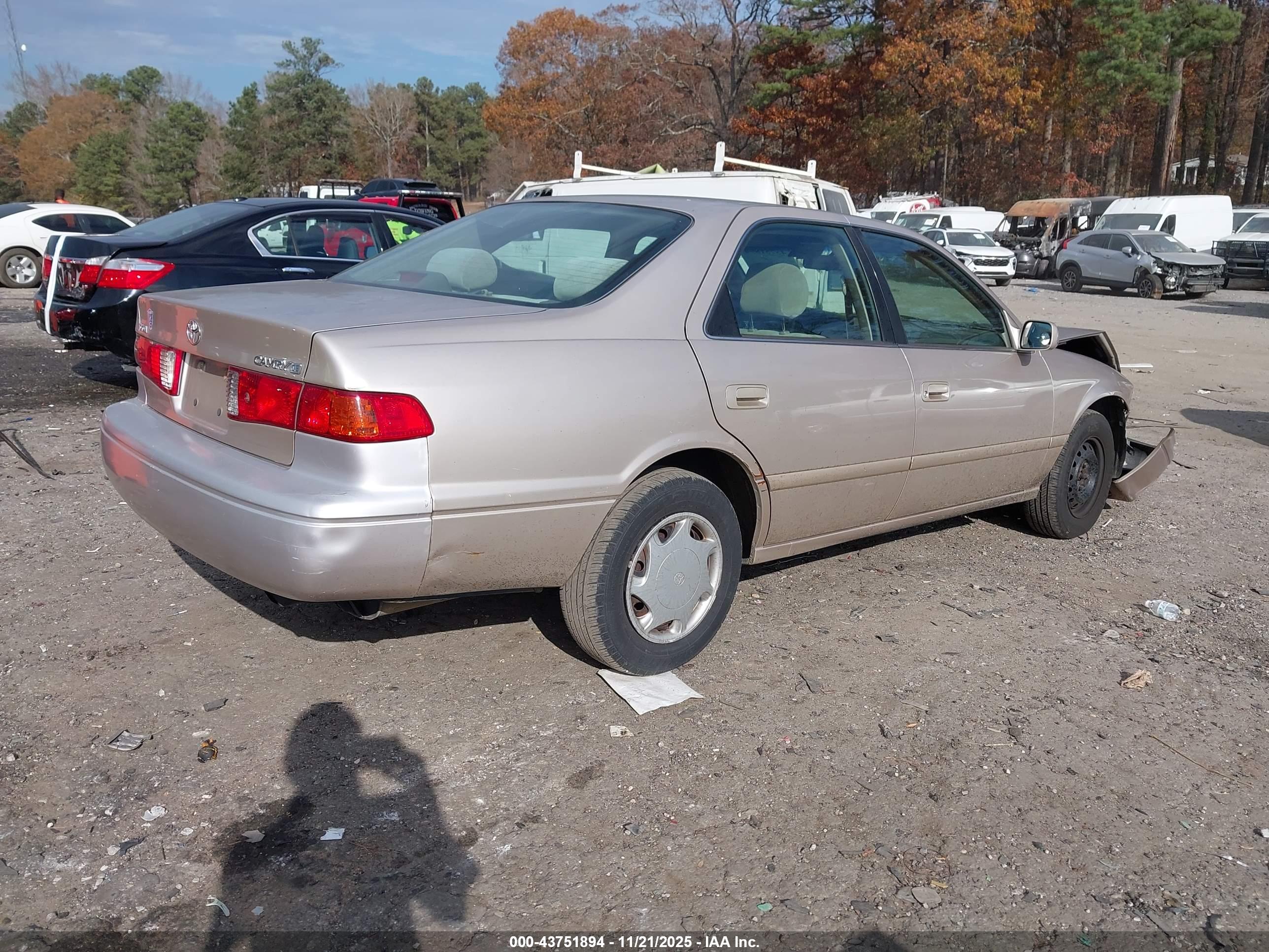 TOYOTA CAMRY image 4