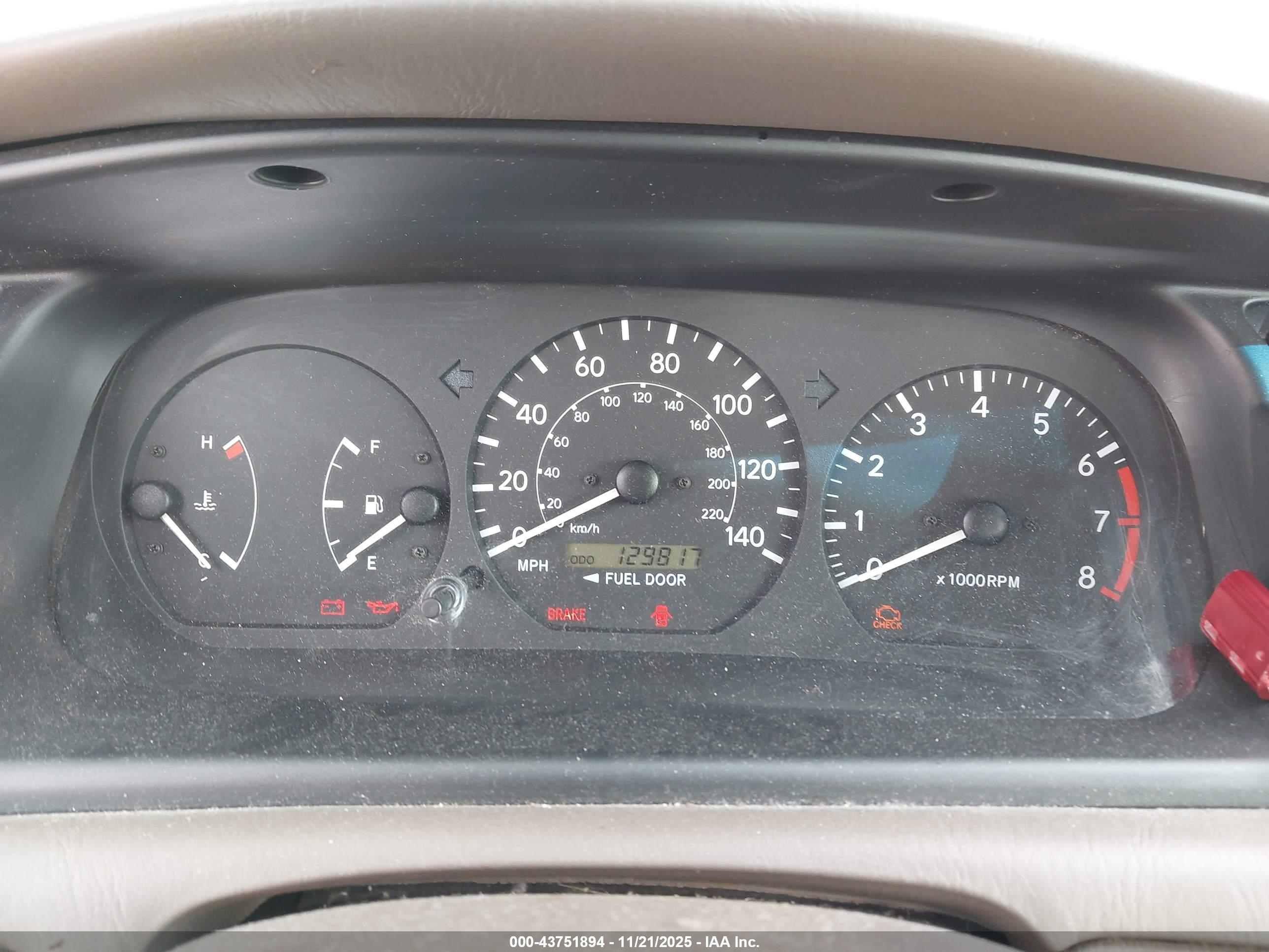 TOYOTA CAMRY image 7