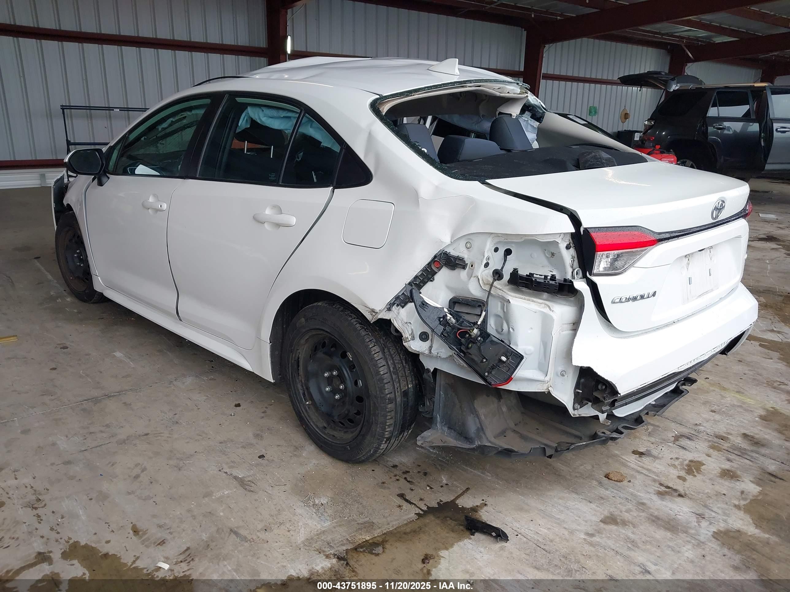 TOYOTA COROLLA image 3
